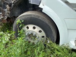 4 Underbody - Truck with Left Steer Tire