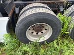 4 Underbody - Truck with Left Center Drive Tires