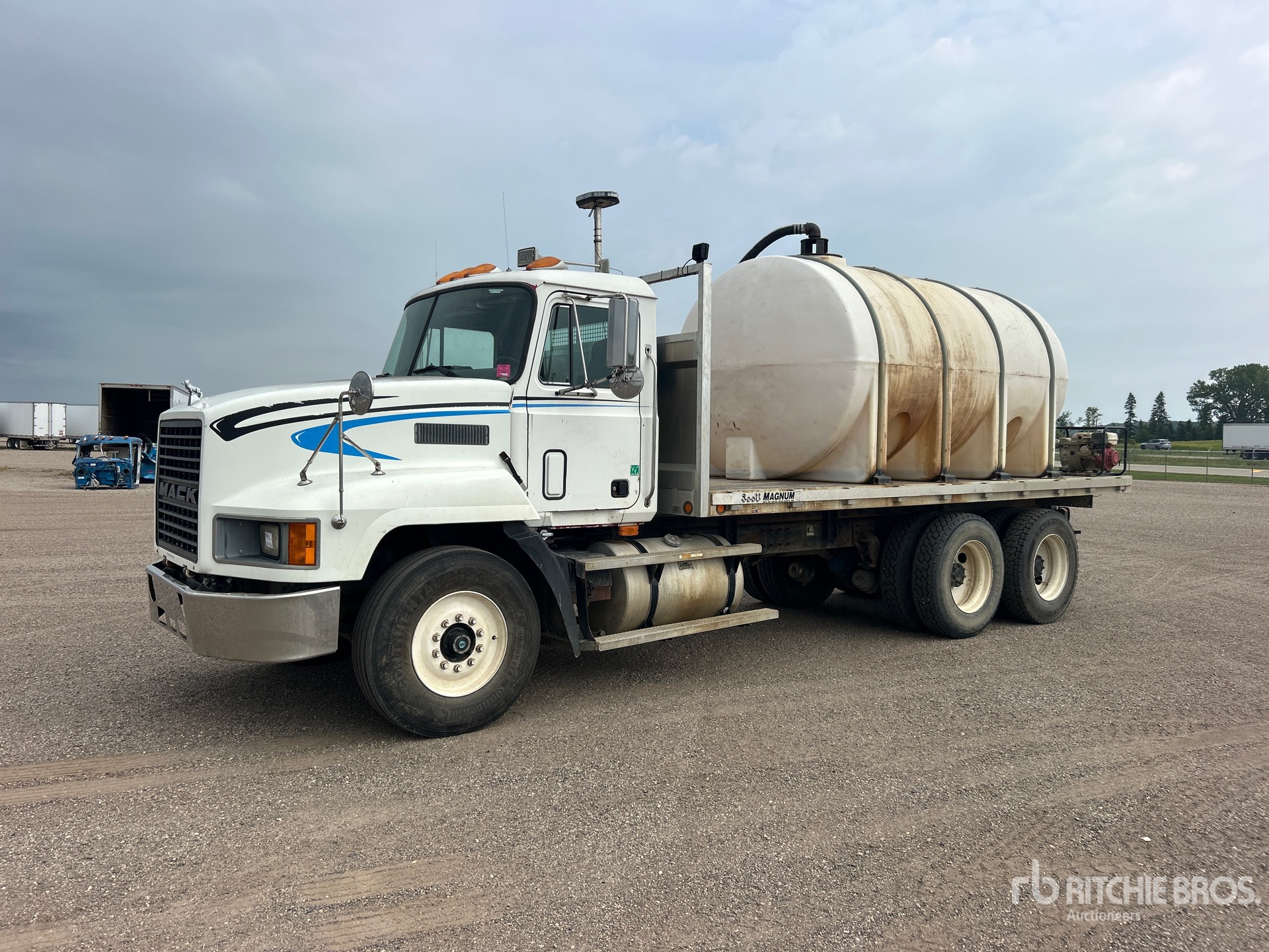 Photo of 1994 Mack CH613