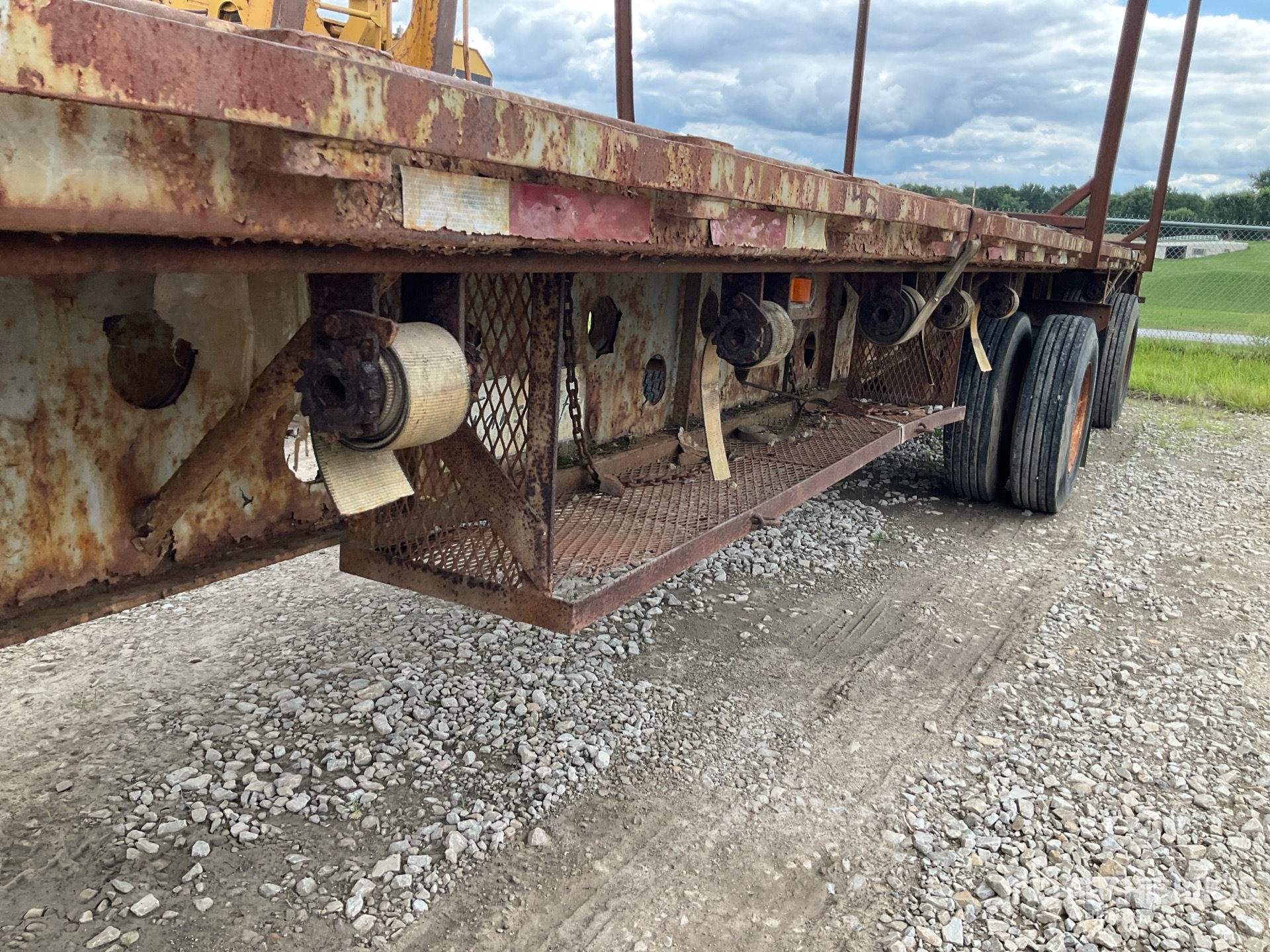 1990 Transcraft TL 110