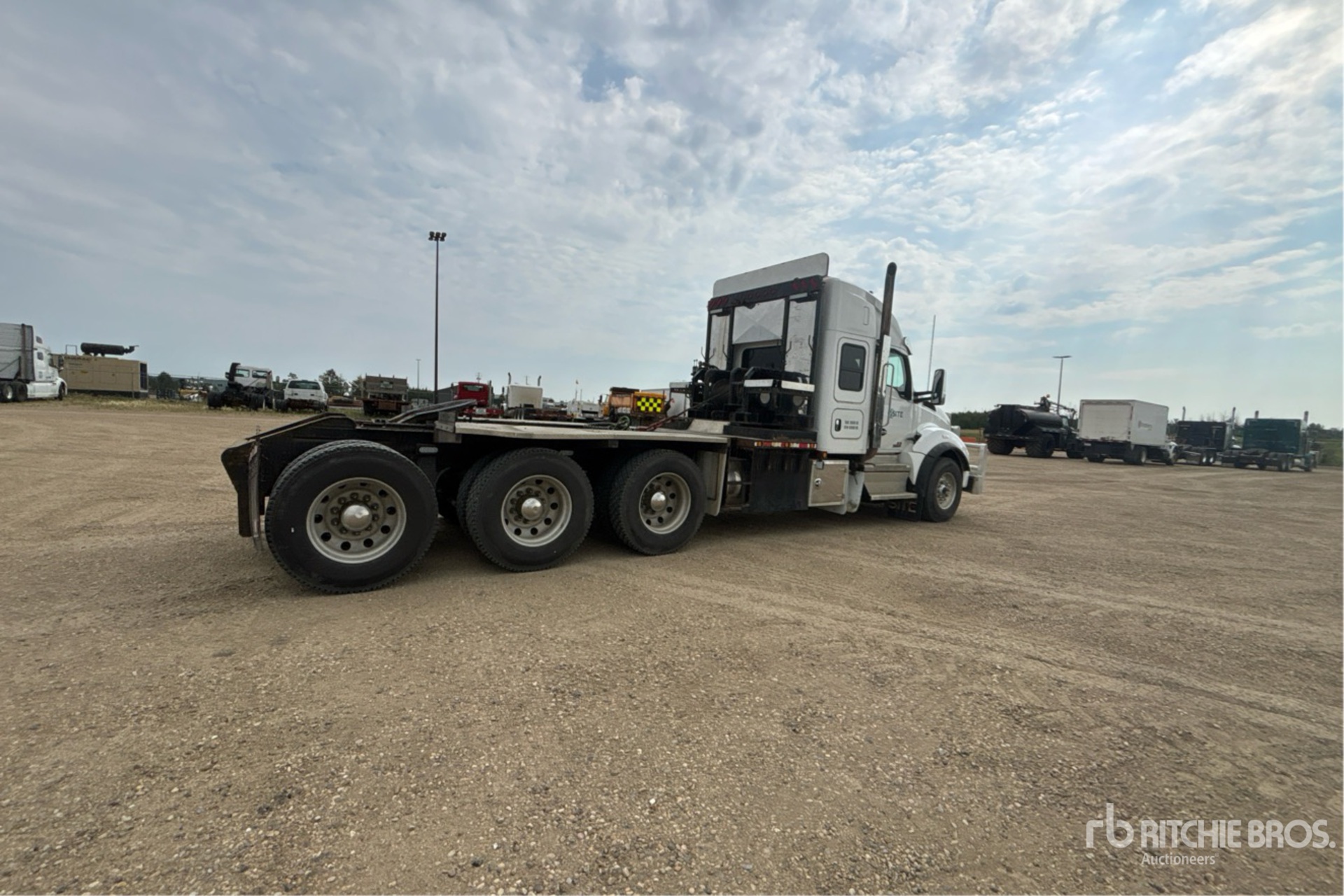2020 Kenworth T880