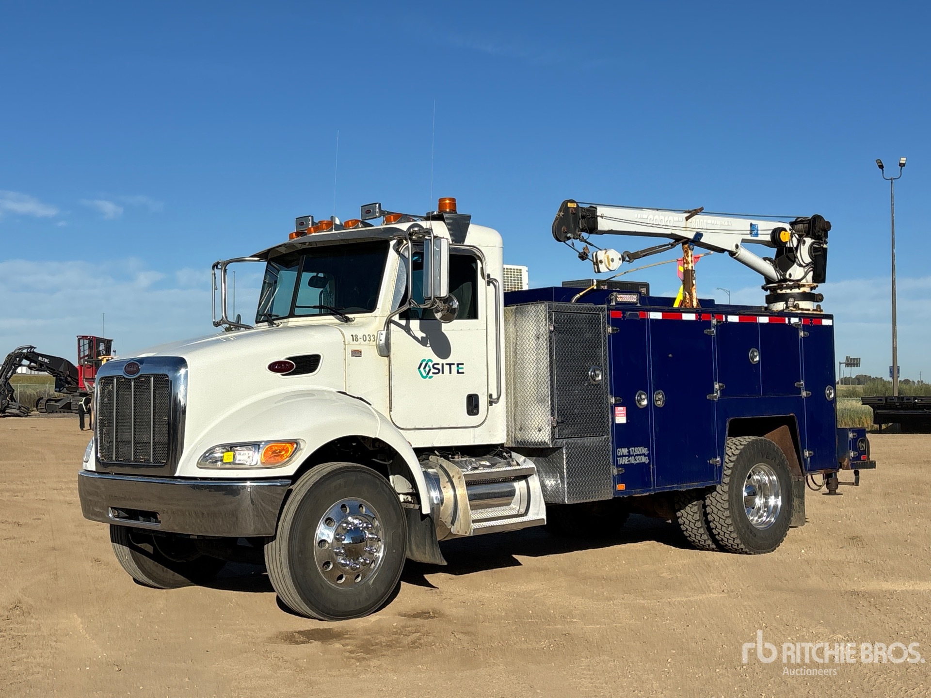 Photo of 2012 Peterbilt 337