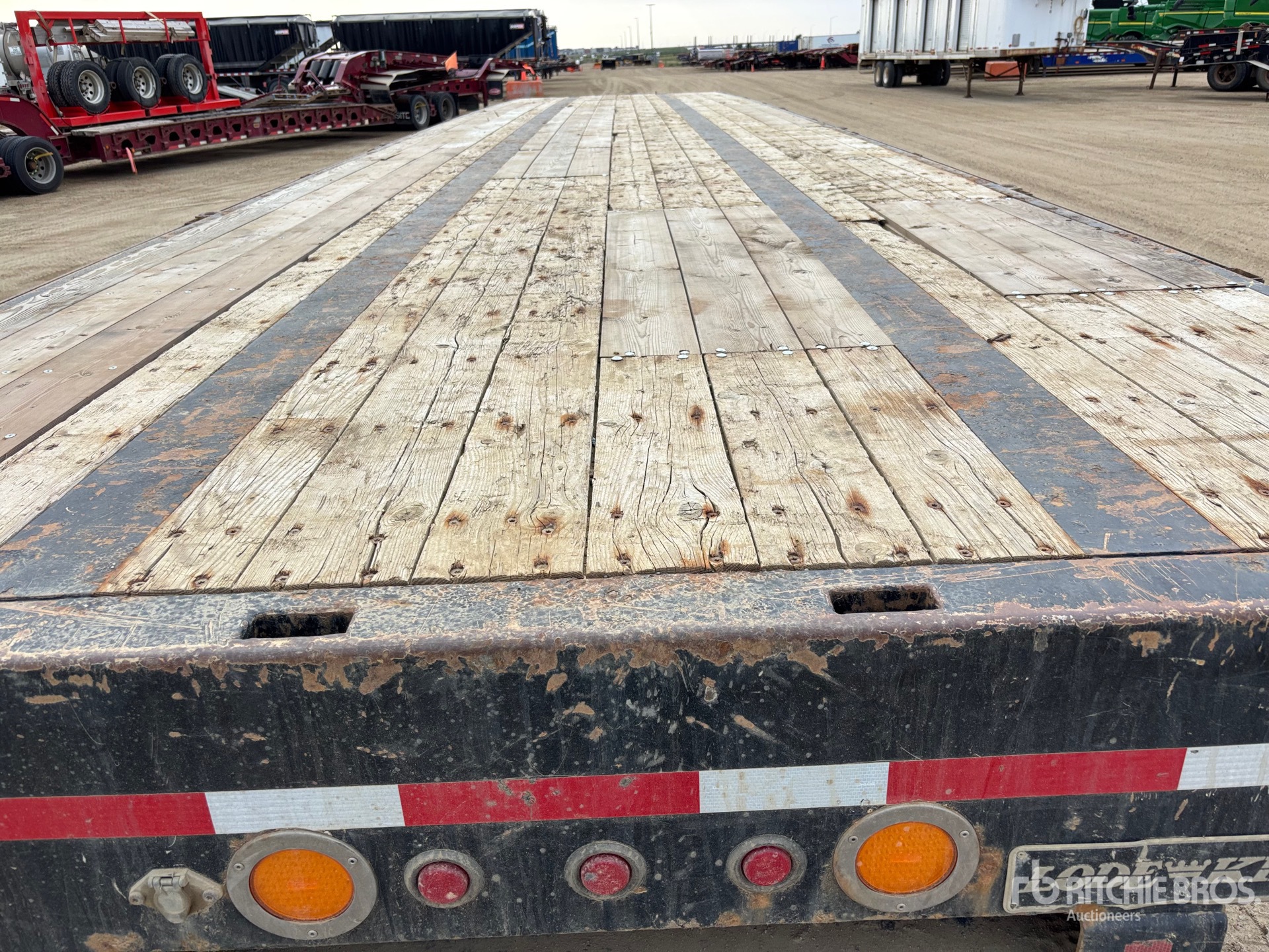 2012 Load King  43 FT TRI/A FLATBED