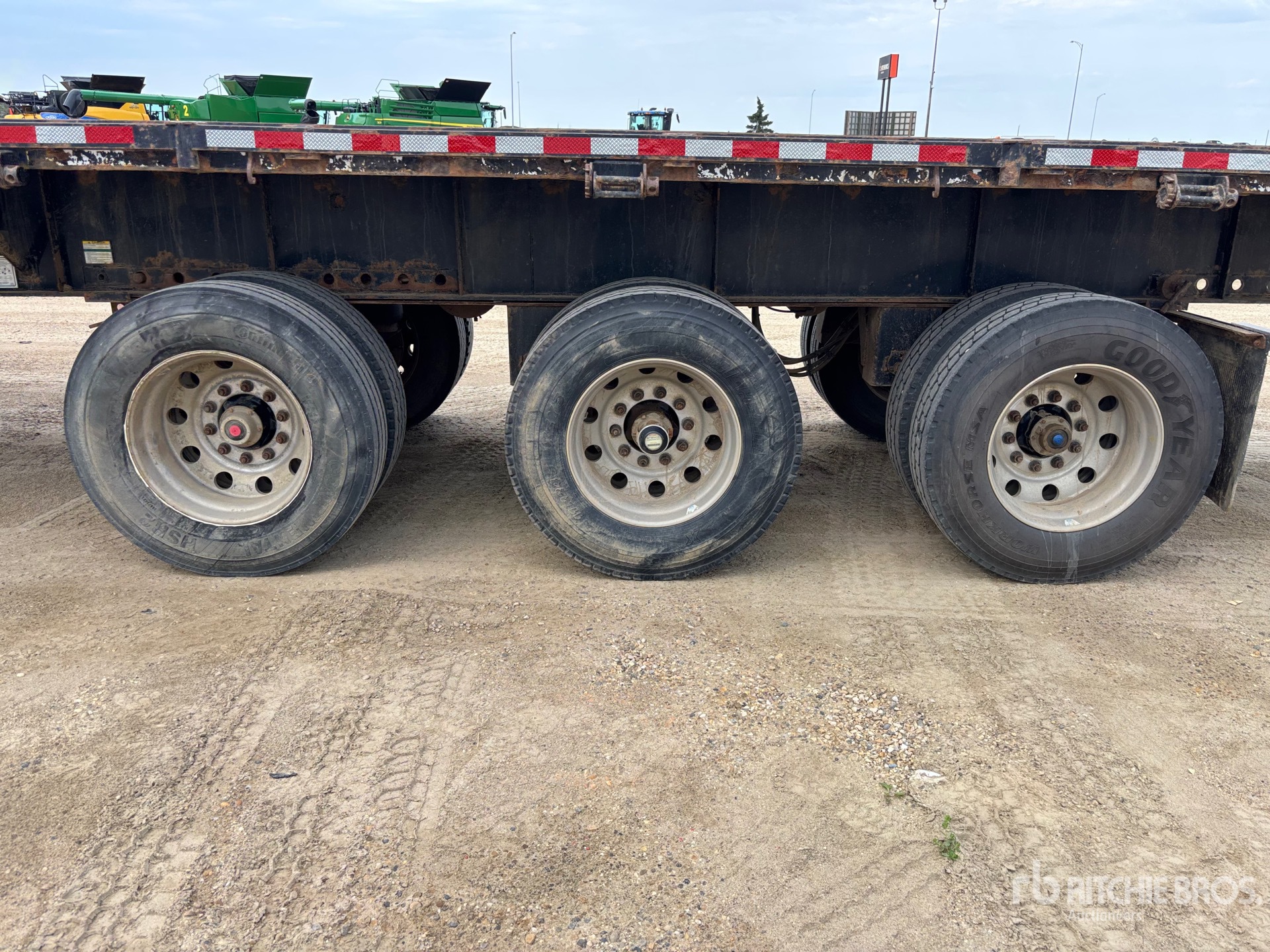 2012 Load King  43 FT TRI/A FLATBED