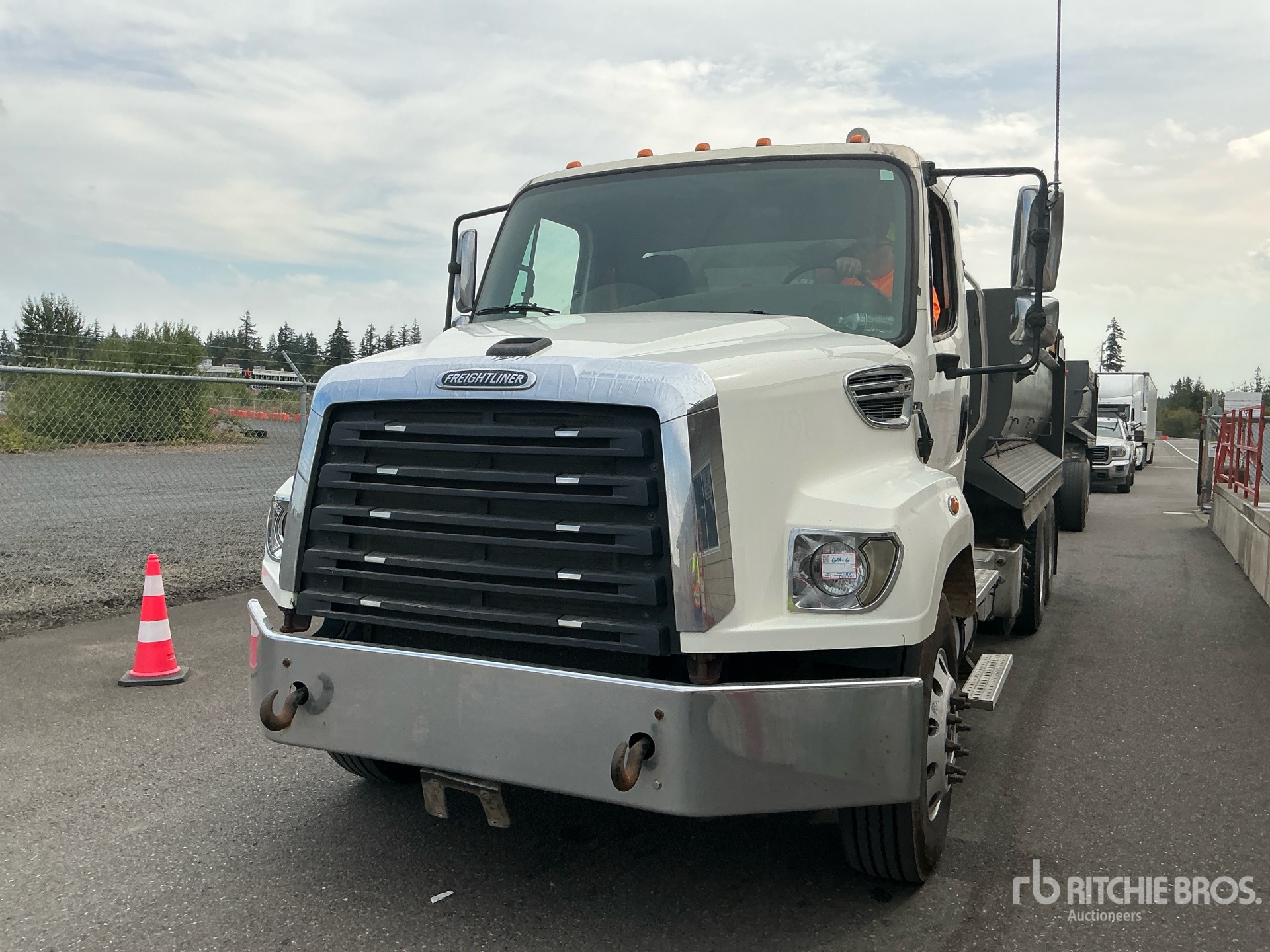 2015 Freightliner 114SD