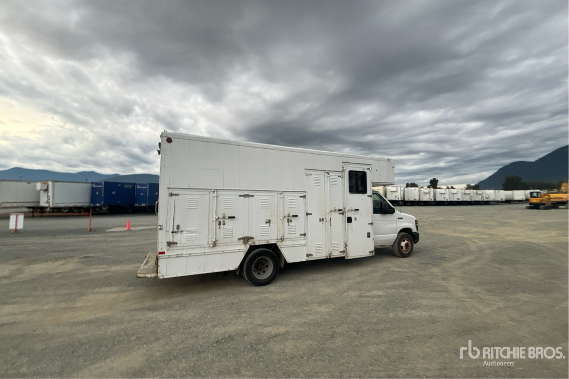 2010 Ford E-450