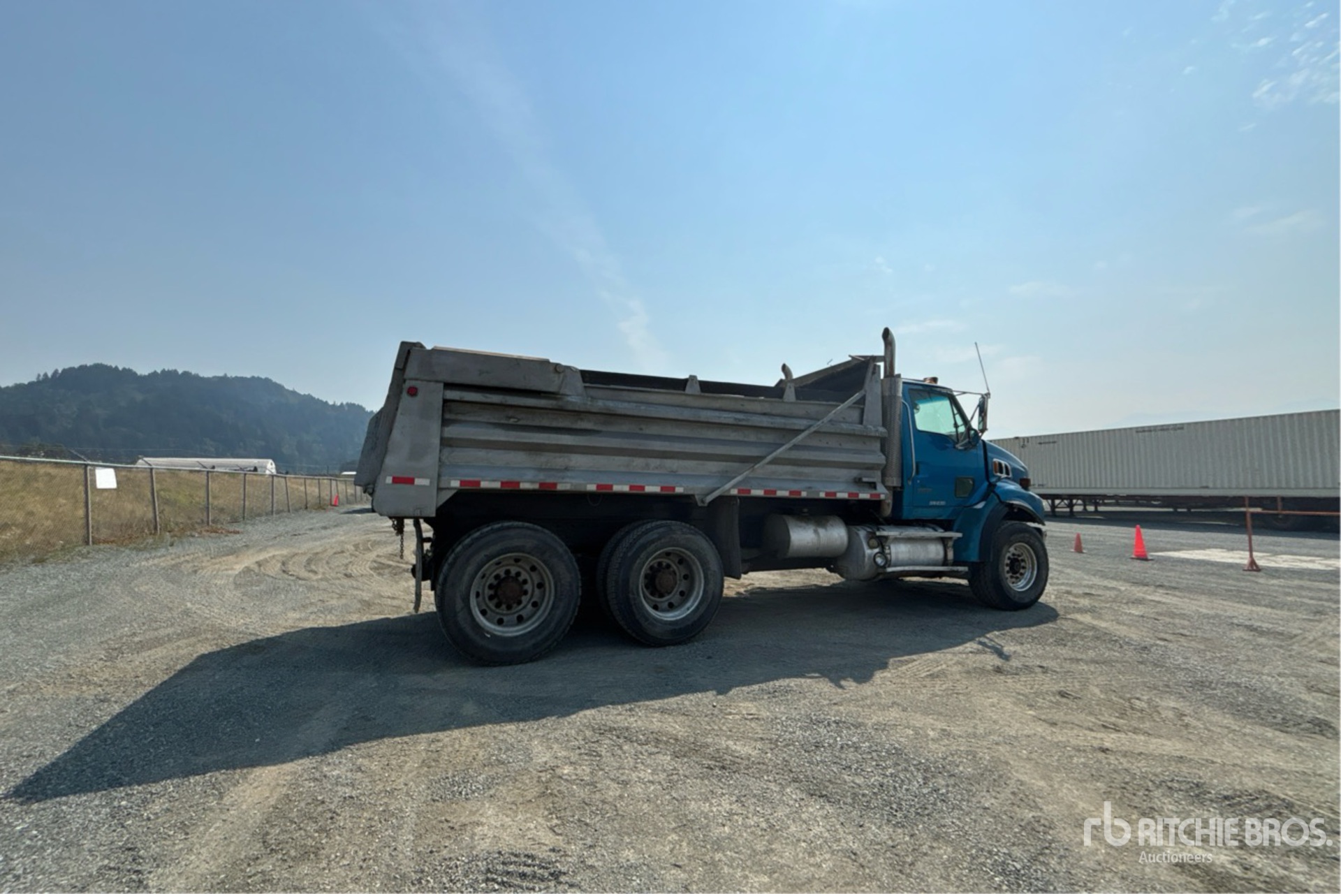 2007 Sterling LT9500