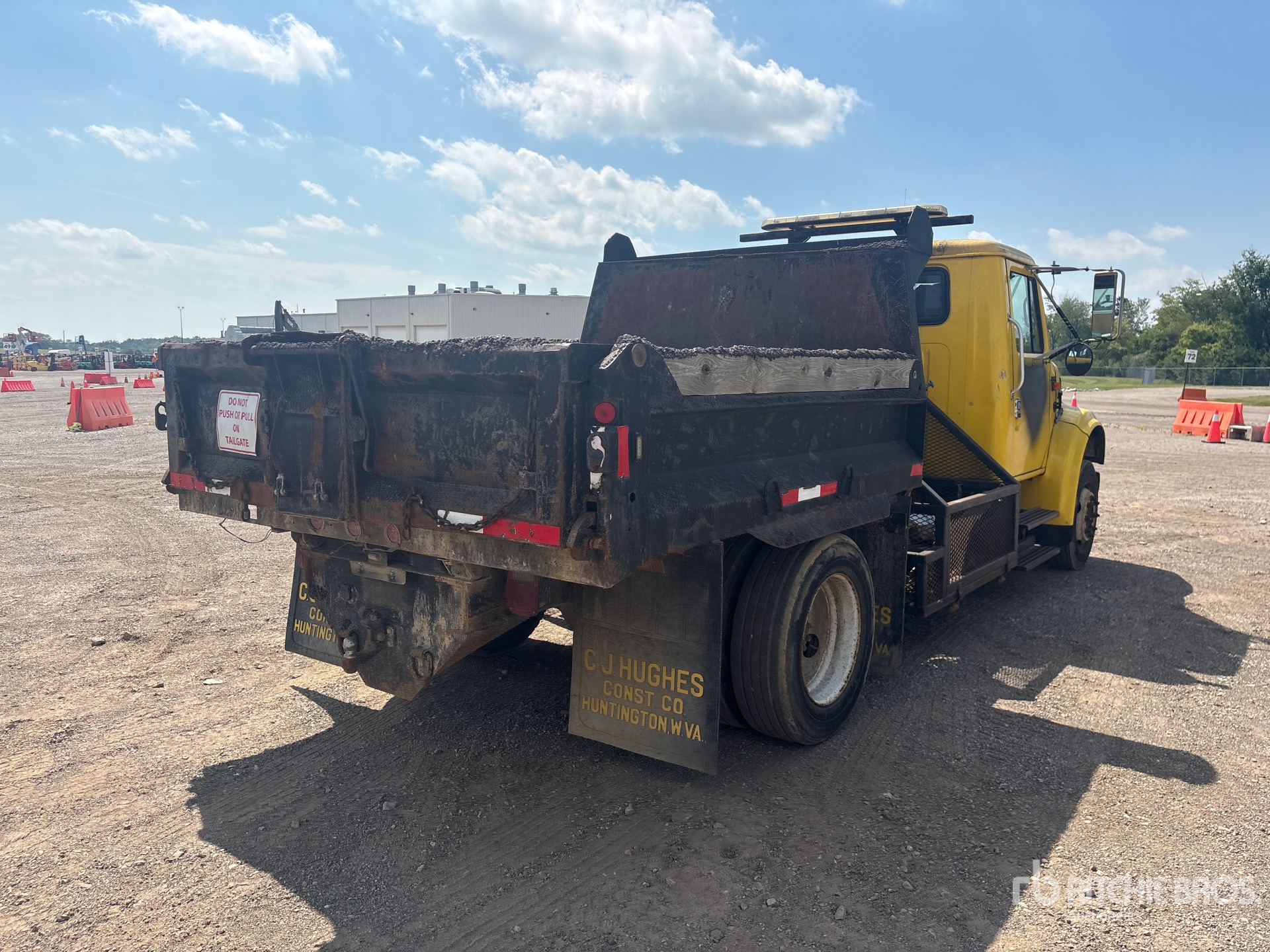 2000 International 4700