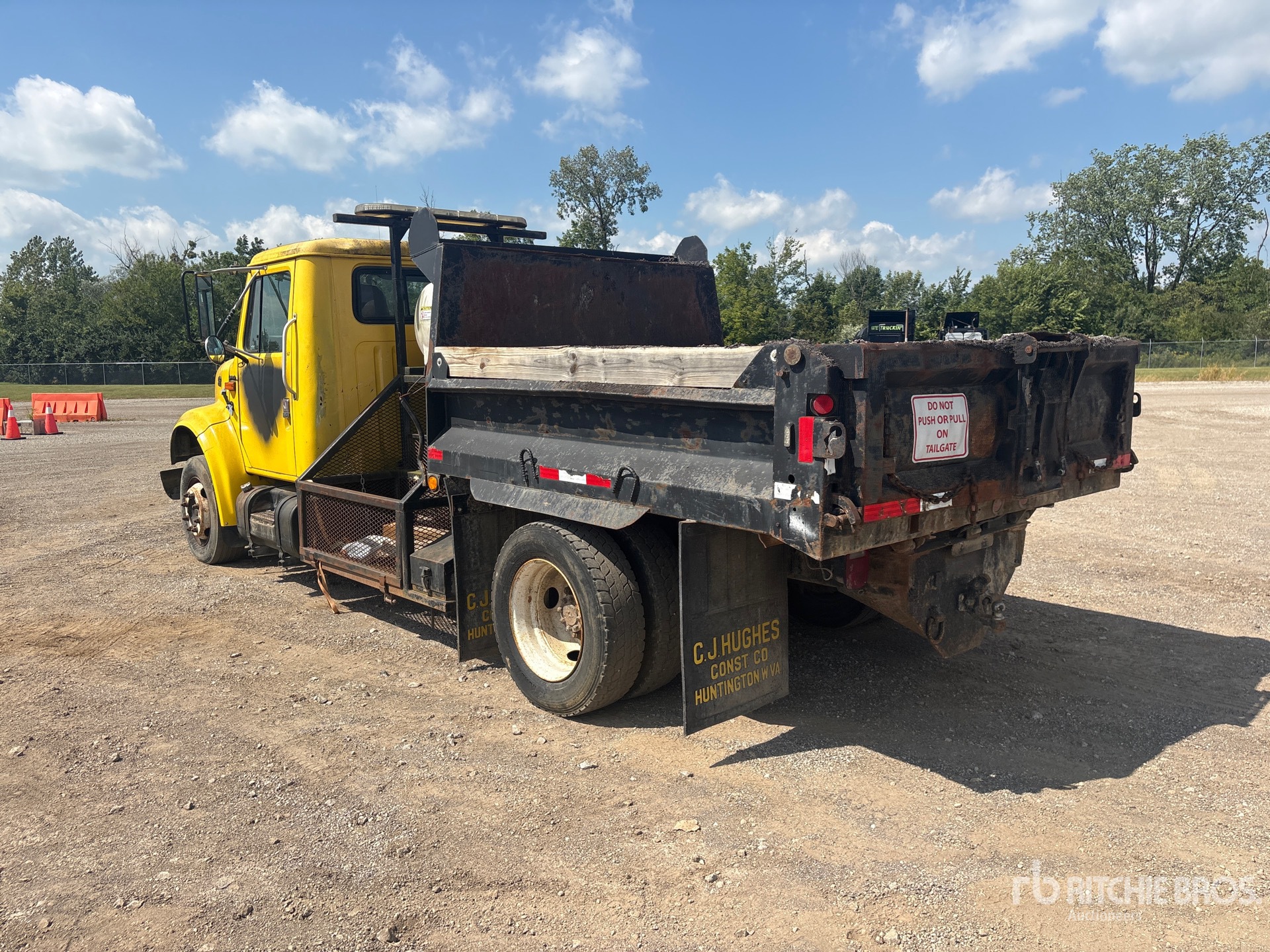 2000 International 4700