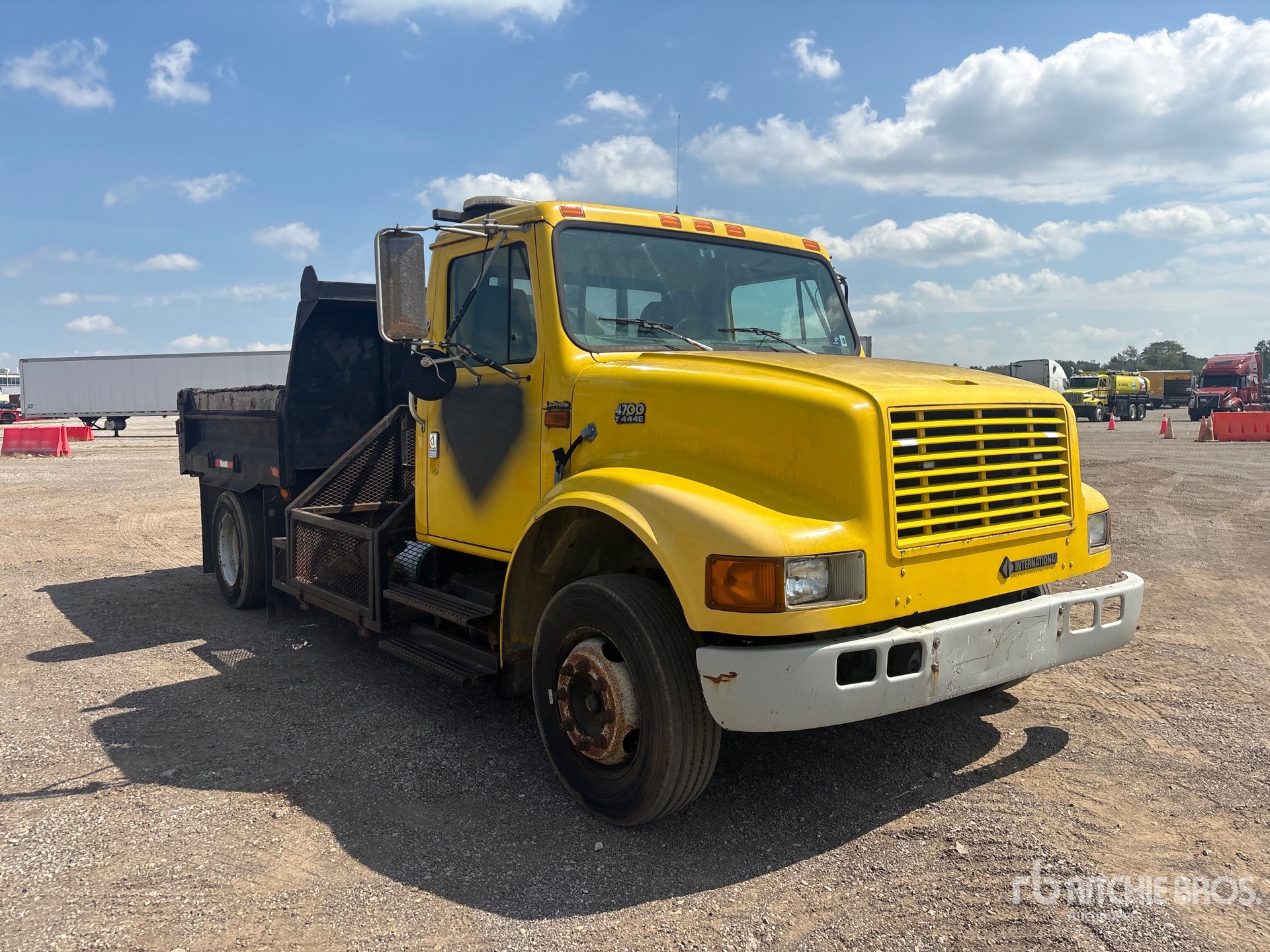 2000 International 4700