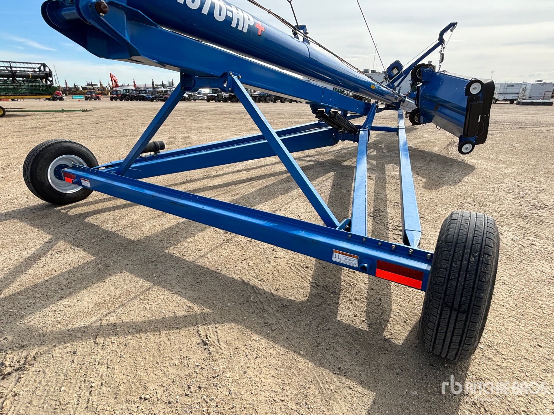 2019 Brandt 1370