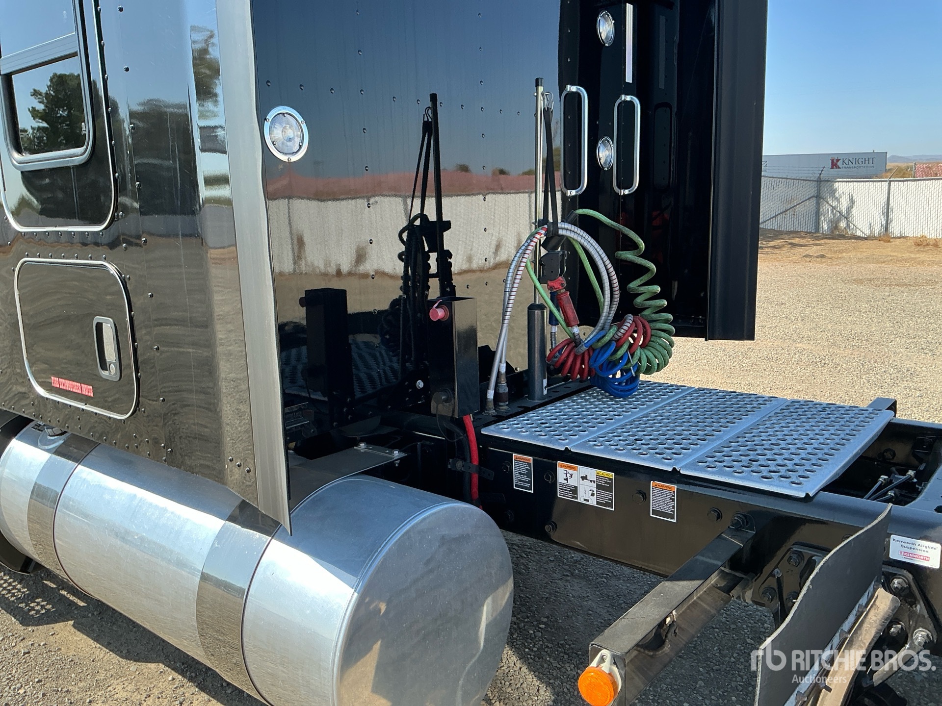 2024 Kenworth W900