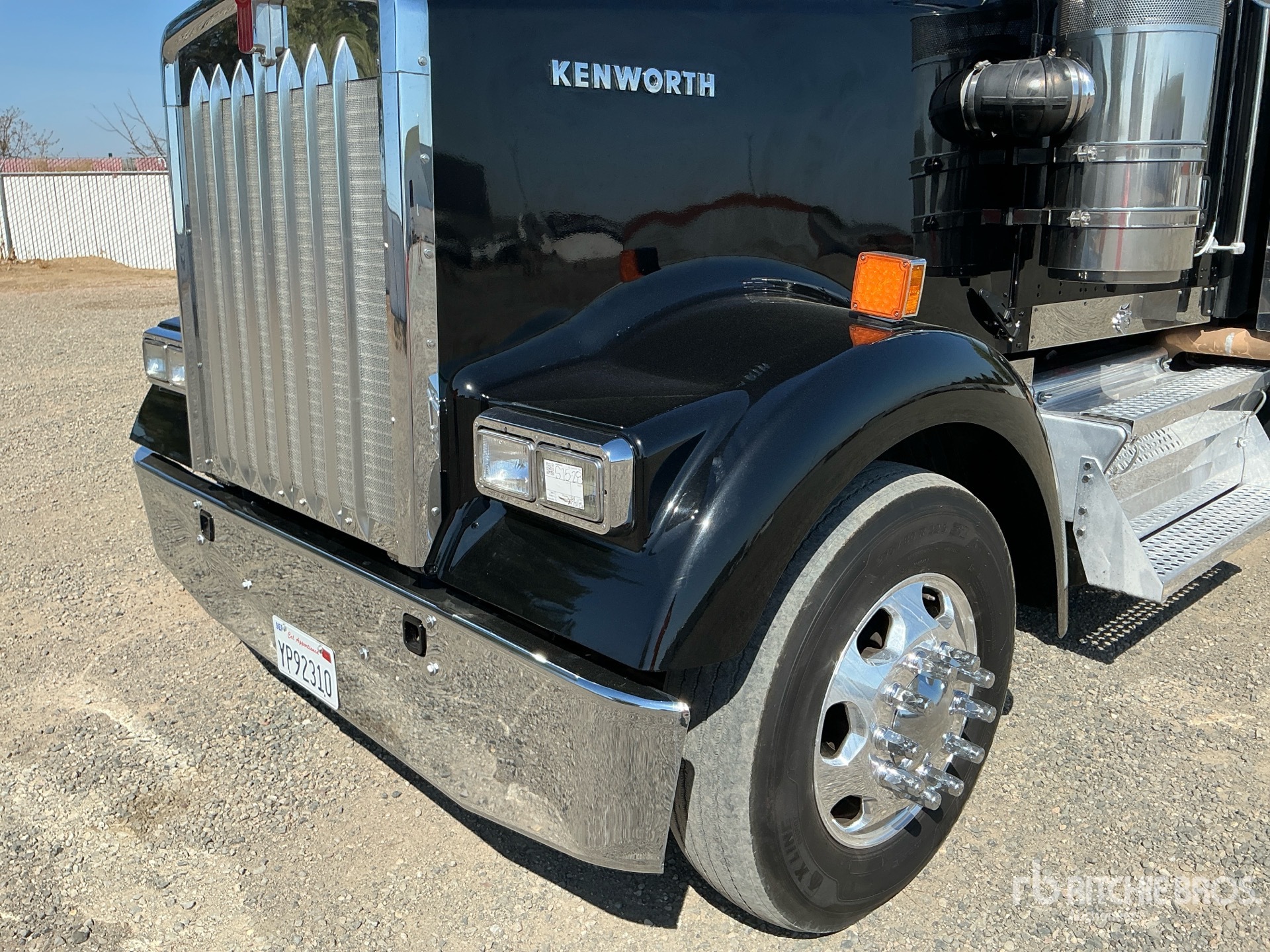 2024 Kenworth W900