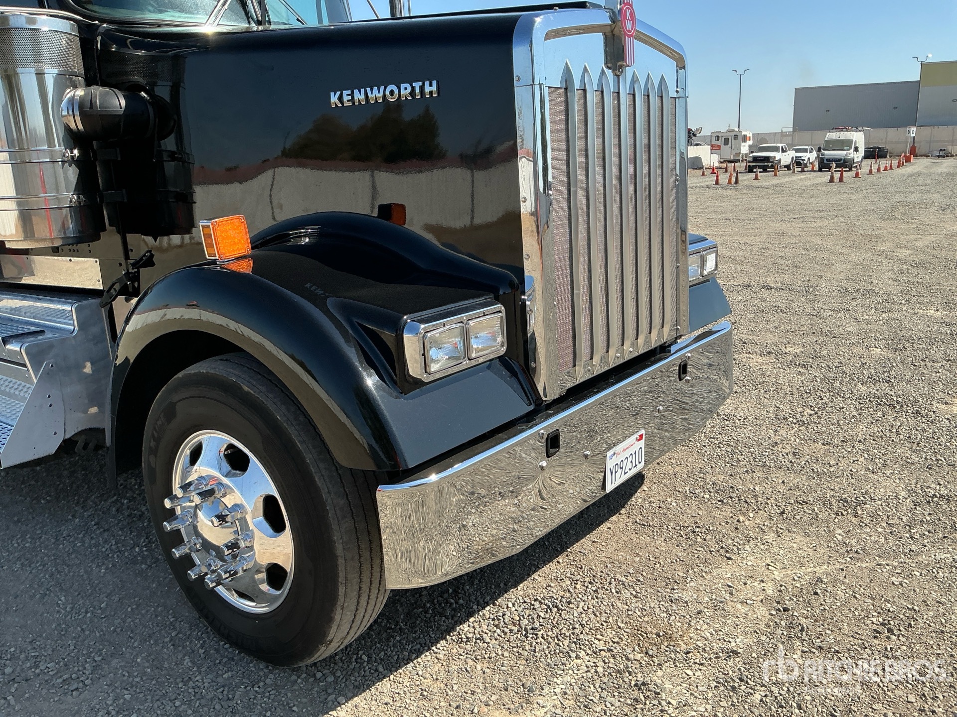 2024 Kenworth W900