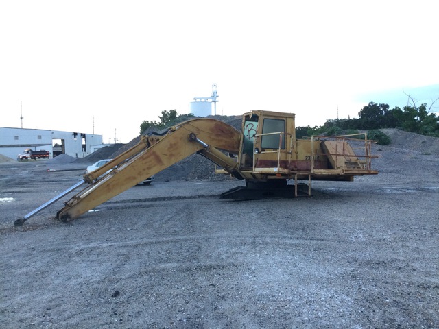 1990 Cat 231D LC Tracked Excavator (Inoperable)