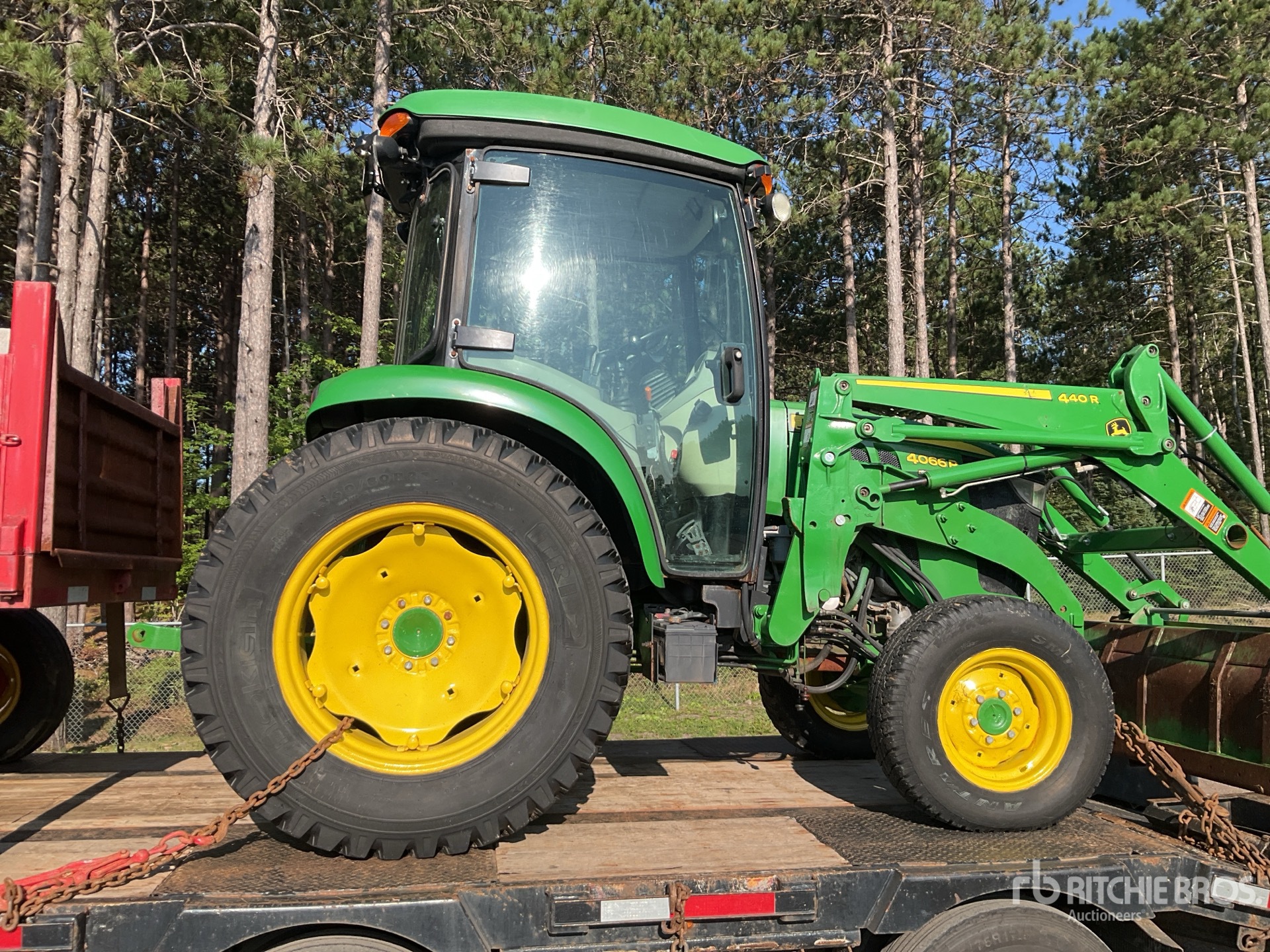 2019 John Deere 4066R