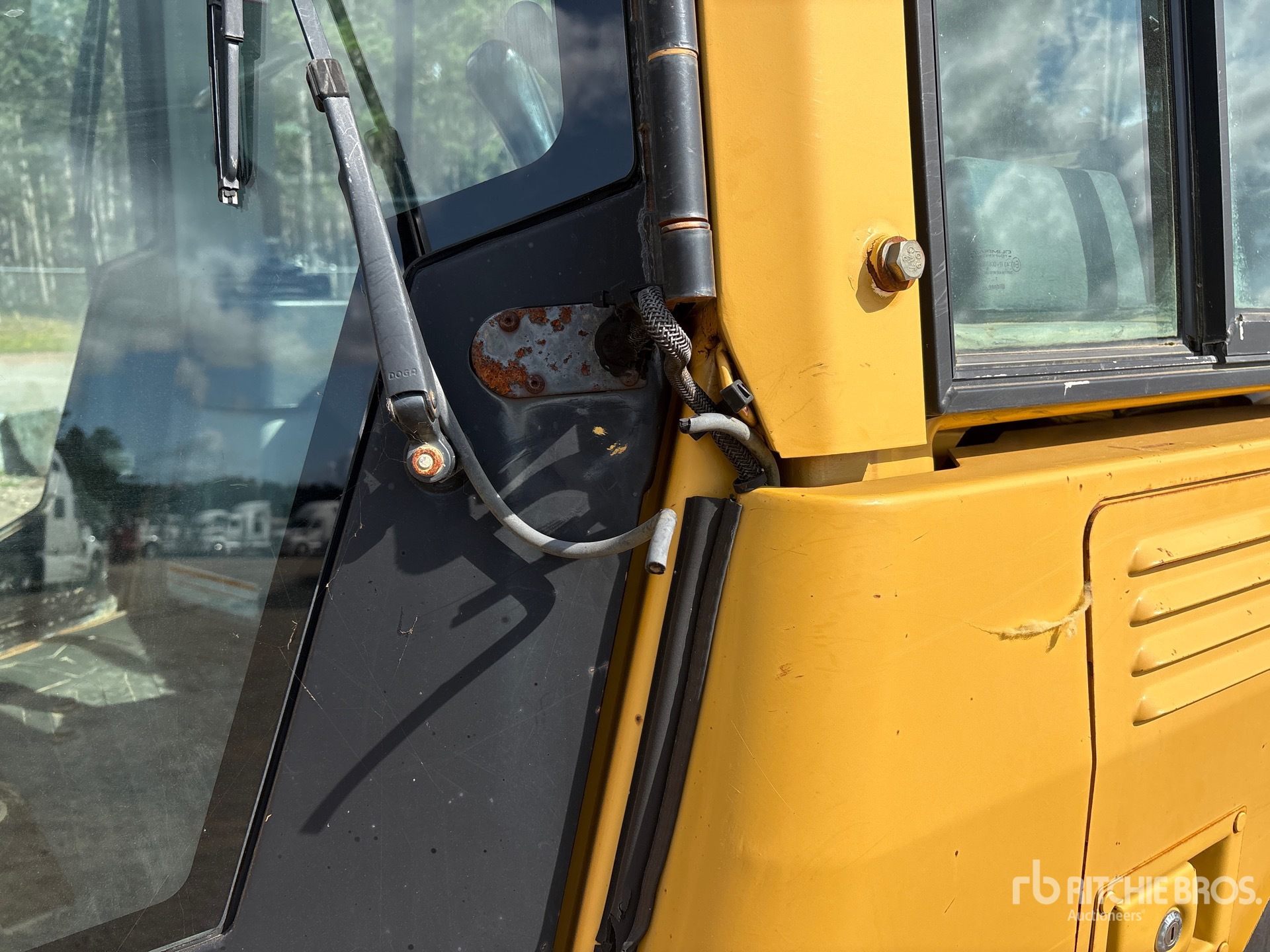 2006 Caterpillar D3G XL
