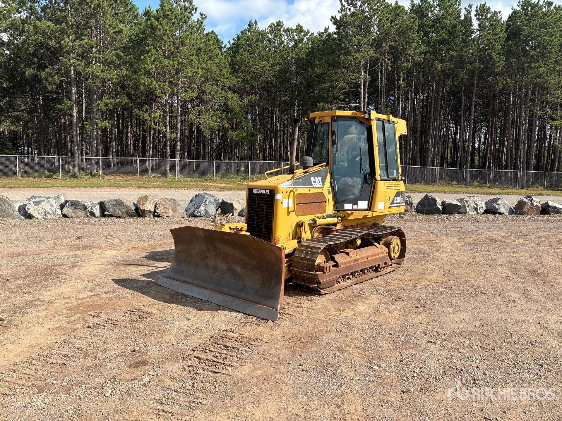 2006 Caterpillar D3G XL