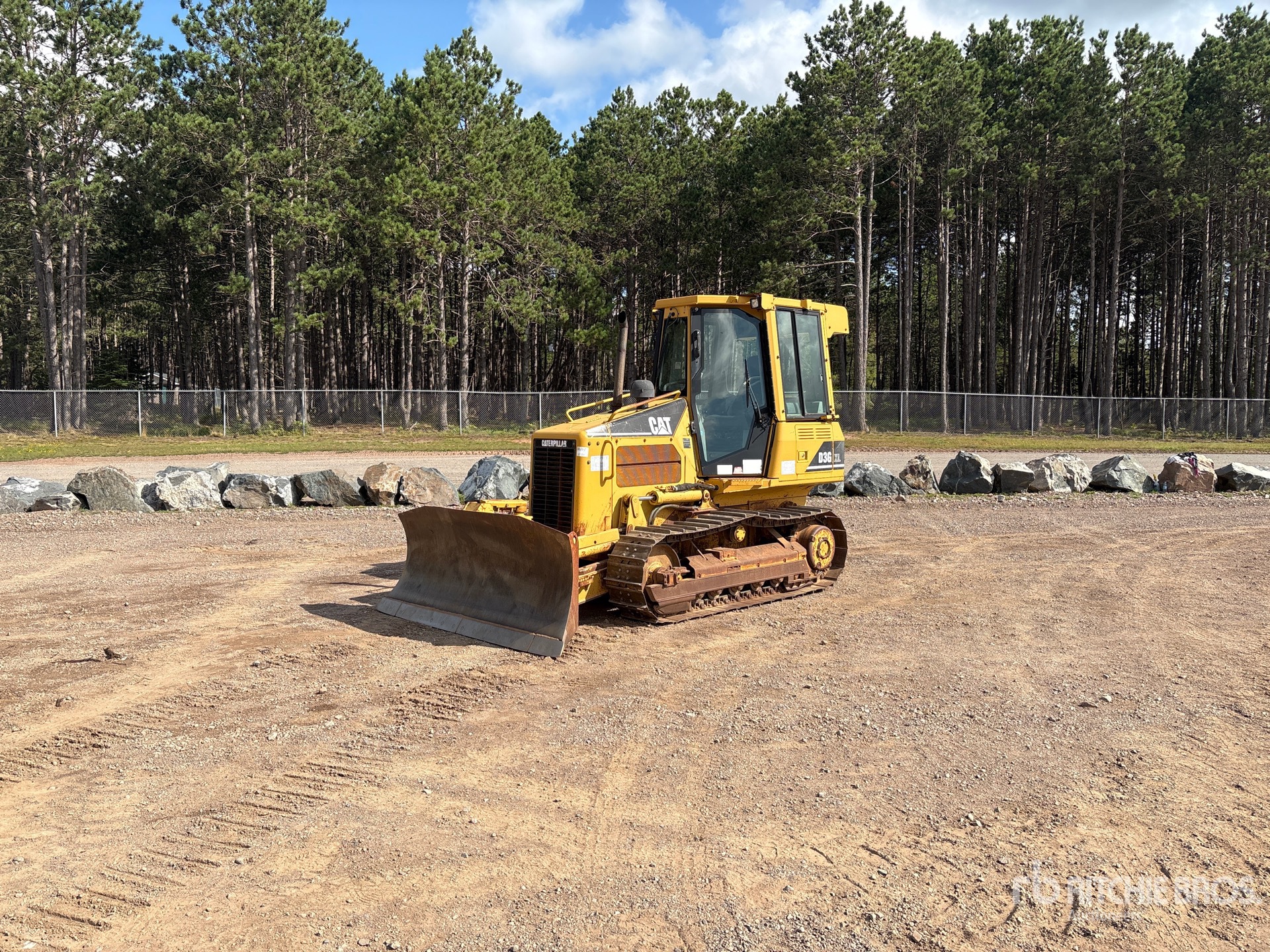 2006 Caterpillar D3G XL