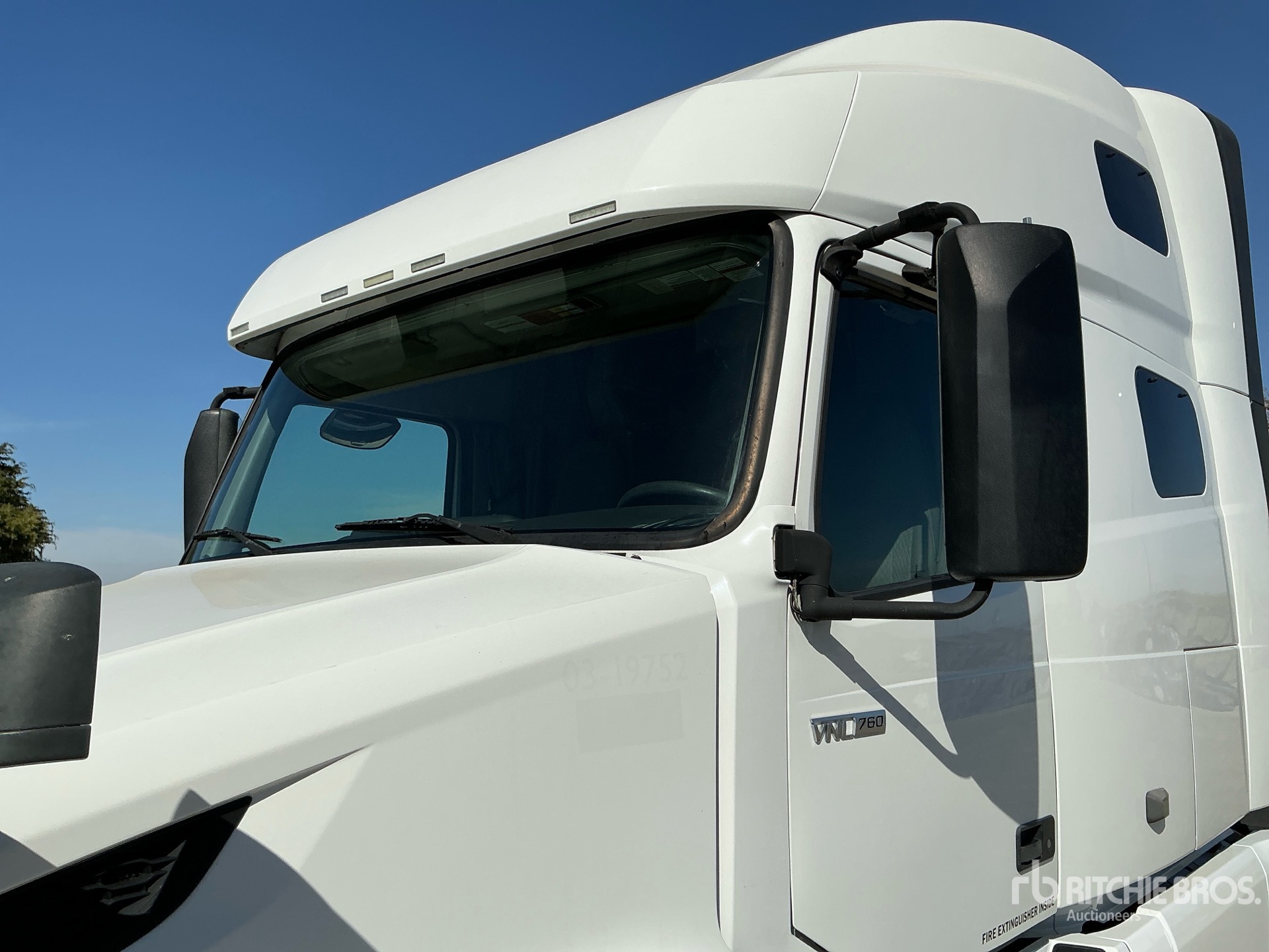 2019 Volvo VNL760