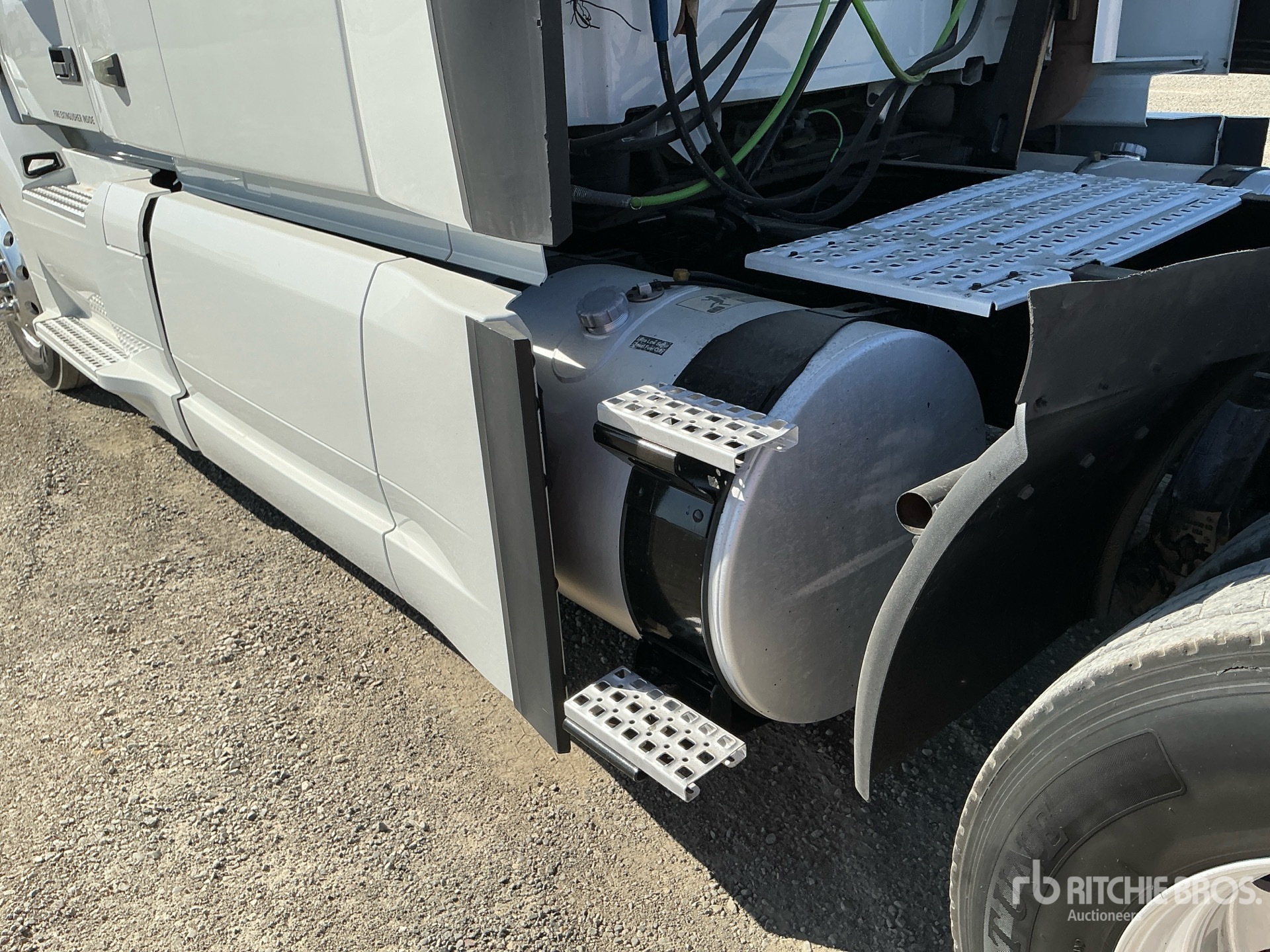 2019 Volvo VNL760