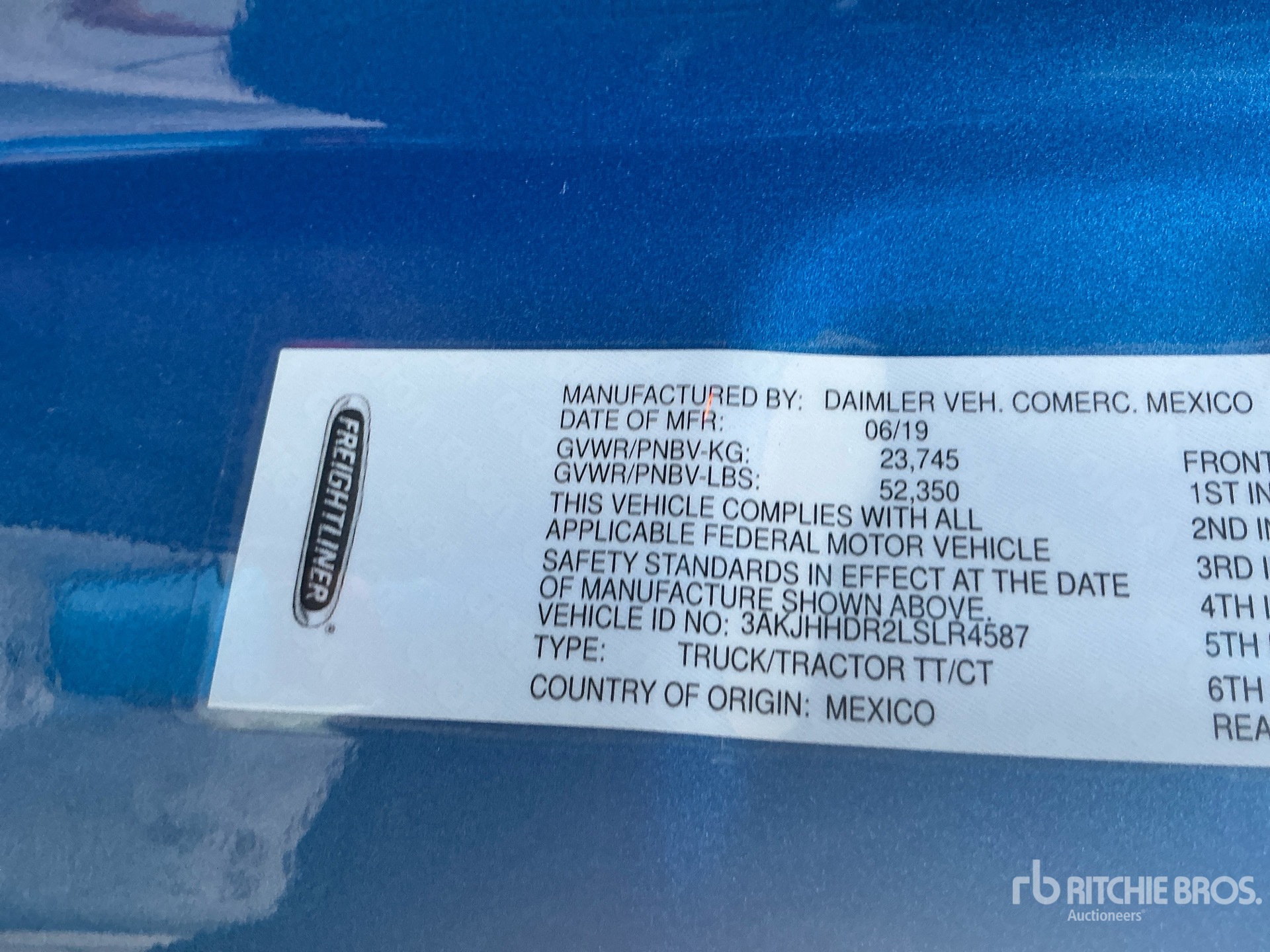 2020 Freightliner CASCADIA 126