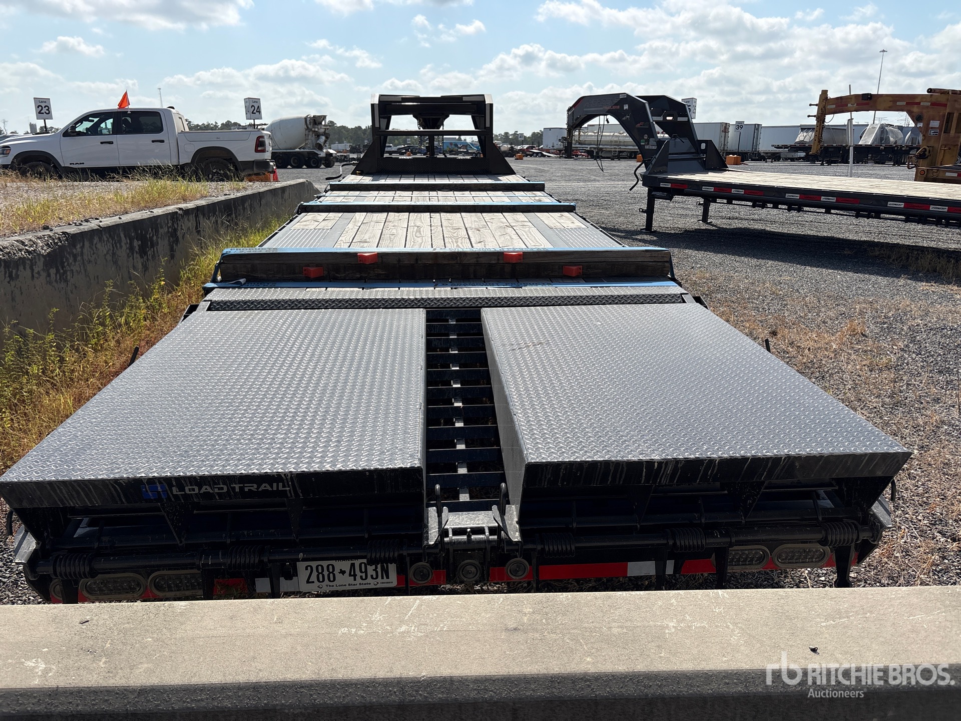2026 Load Trail 30 FT T/A GOOSENECK
