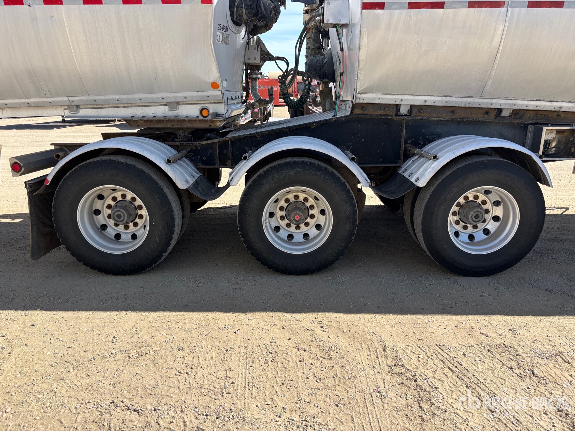 2014 Tremcar 28370 L Super B-Train Lead