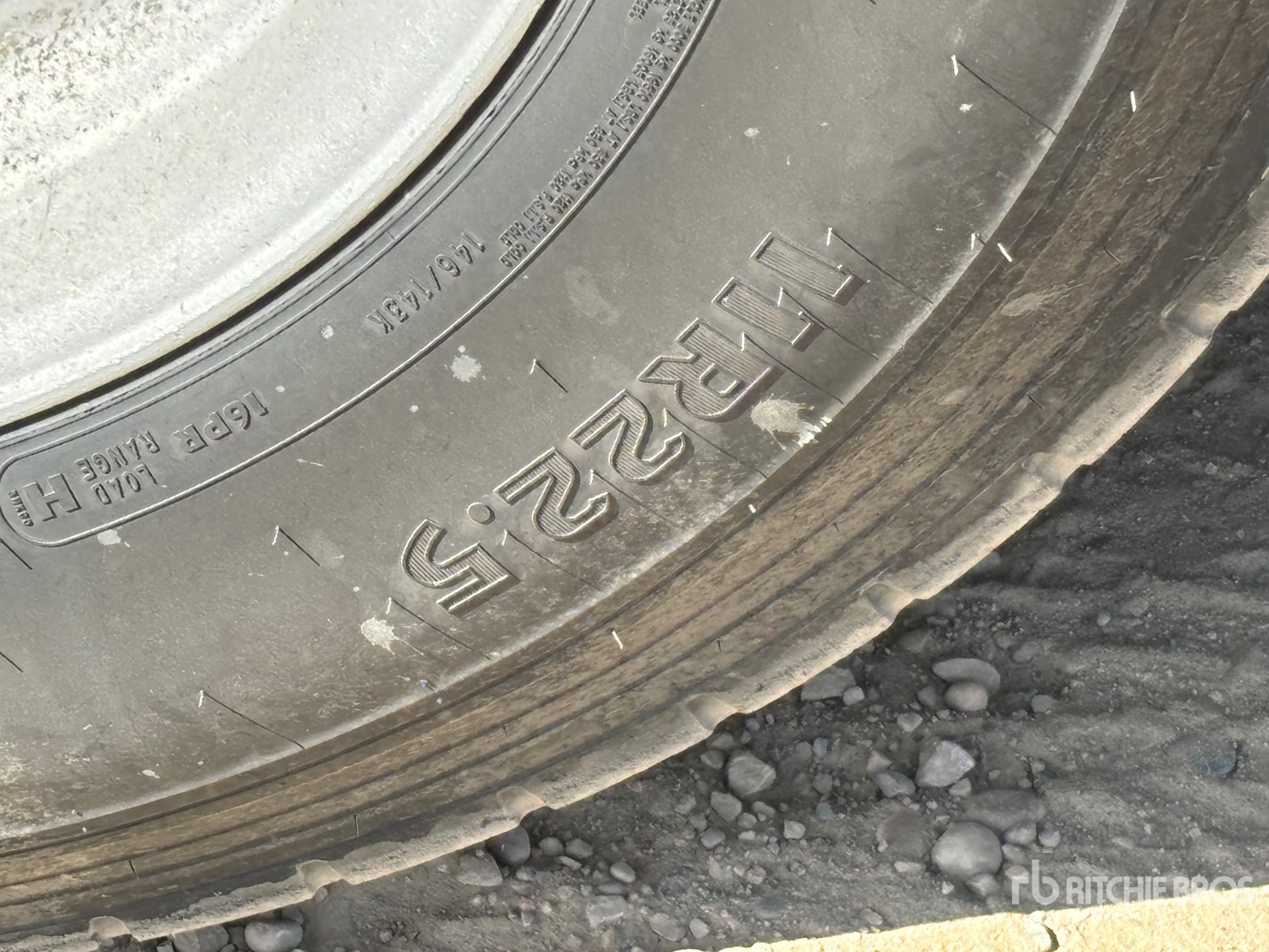 2014 Tremcar 28370 L Super B-Train Lead