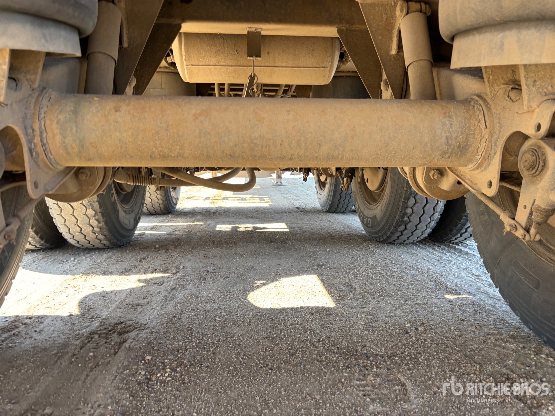 2015 Tremcar 28370 L Super B-Train Lead