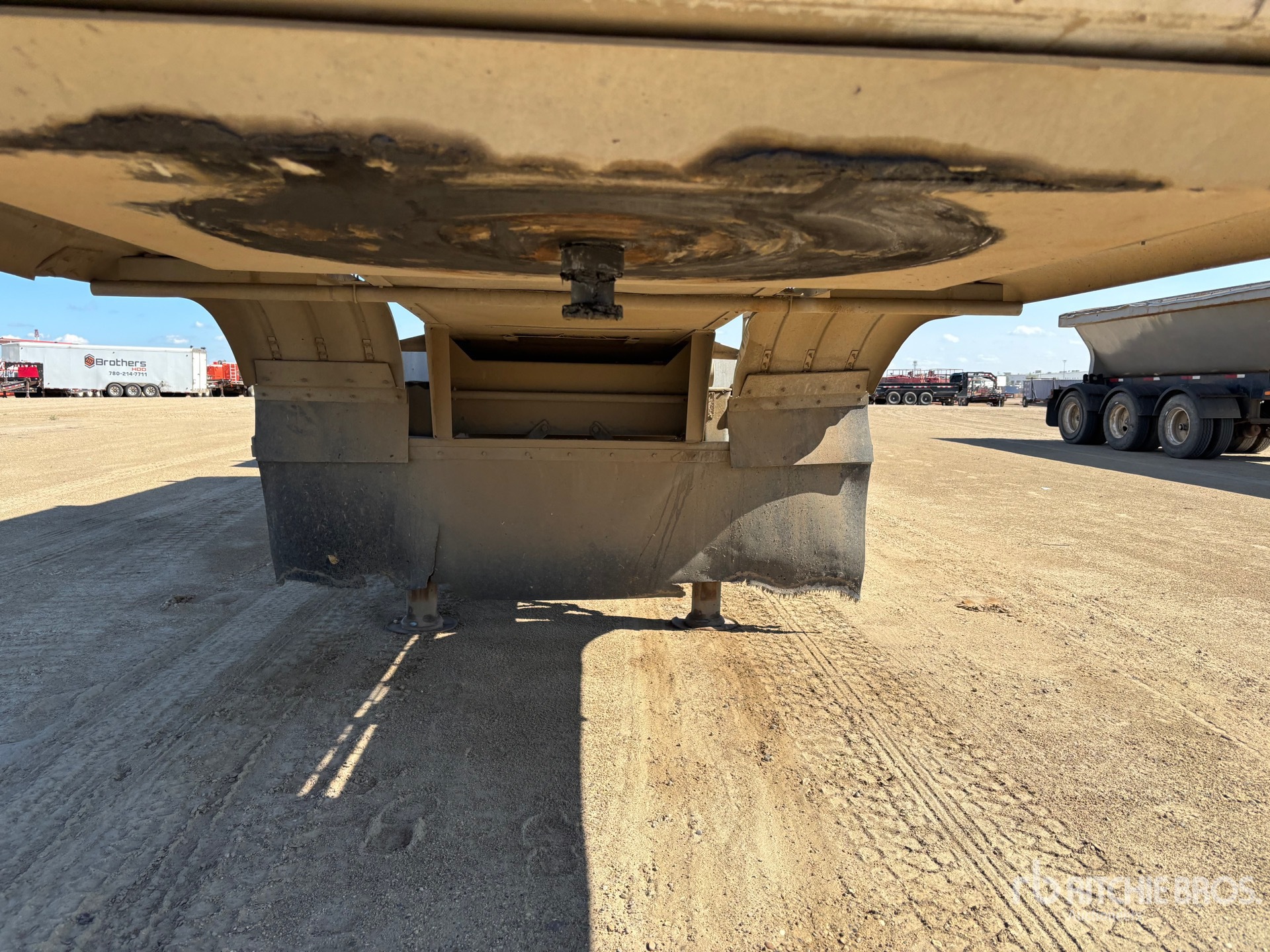 2015 Tremcar 28370 L Super B-Train Lead