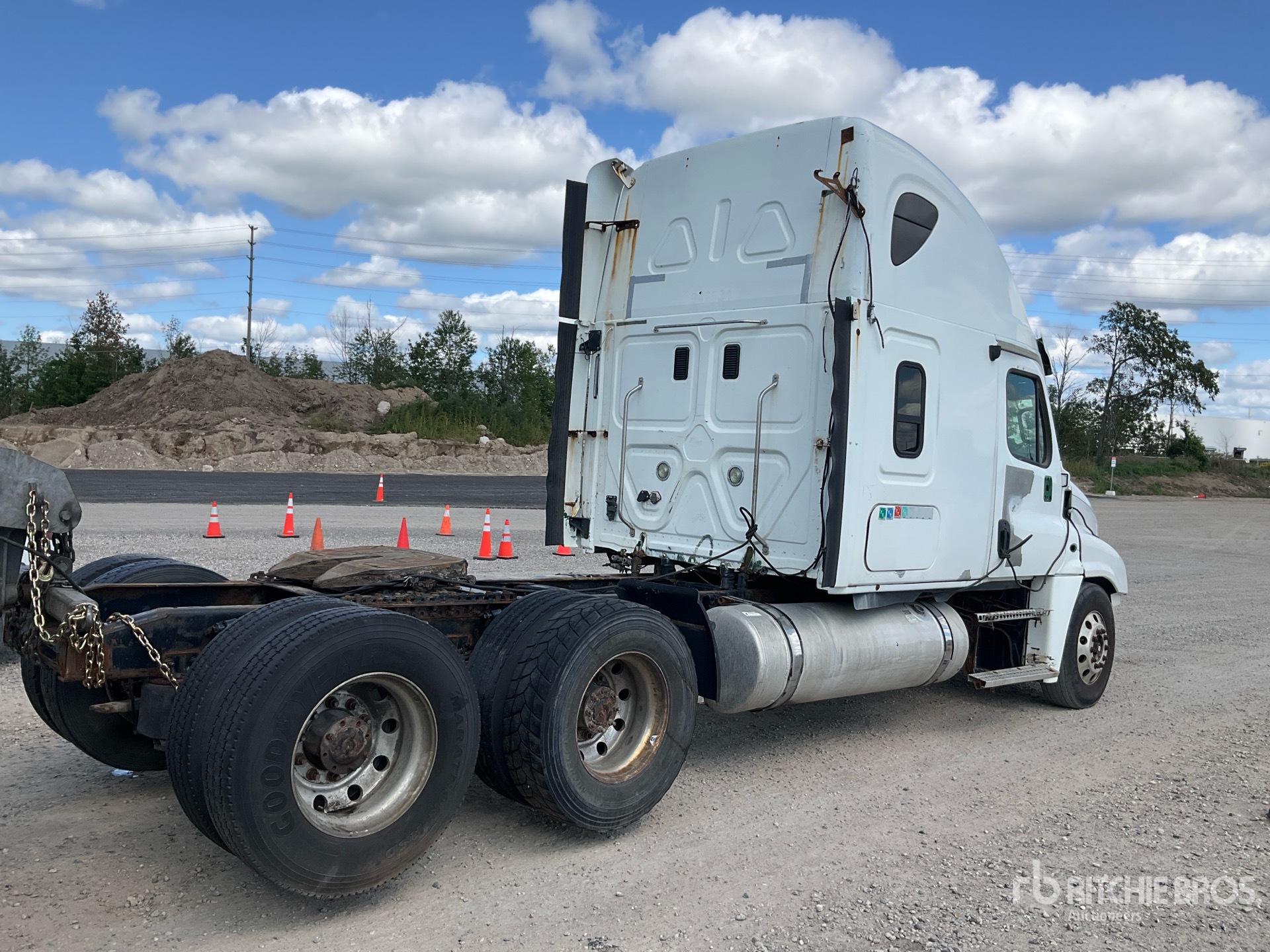2010 Freightliner Cascadia 125