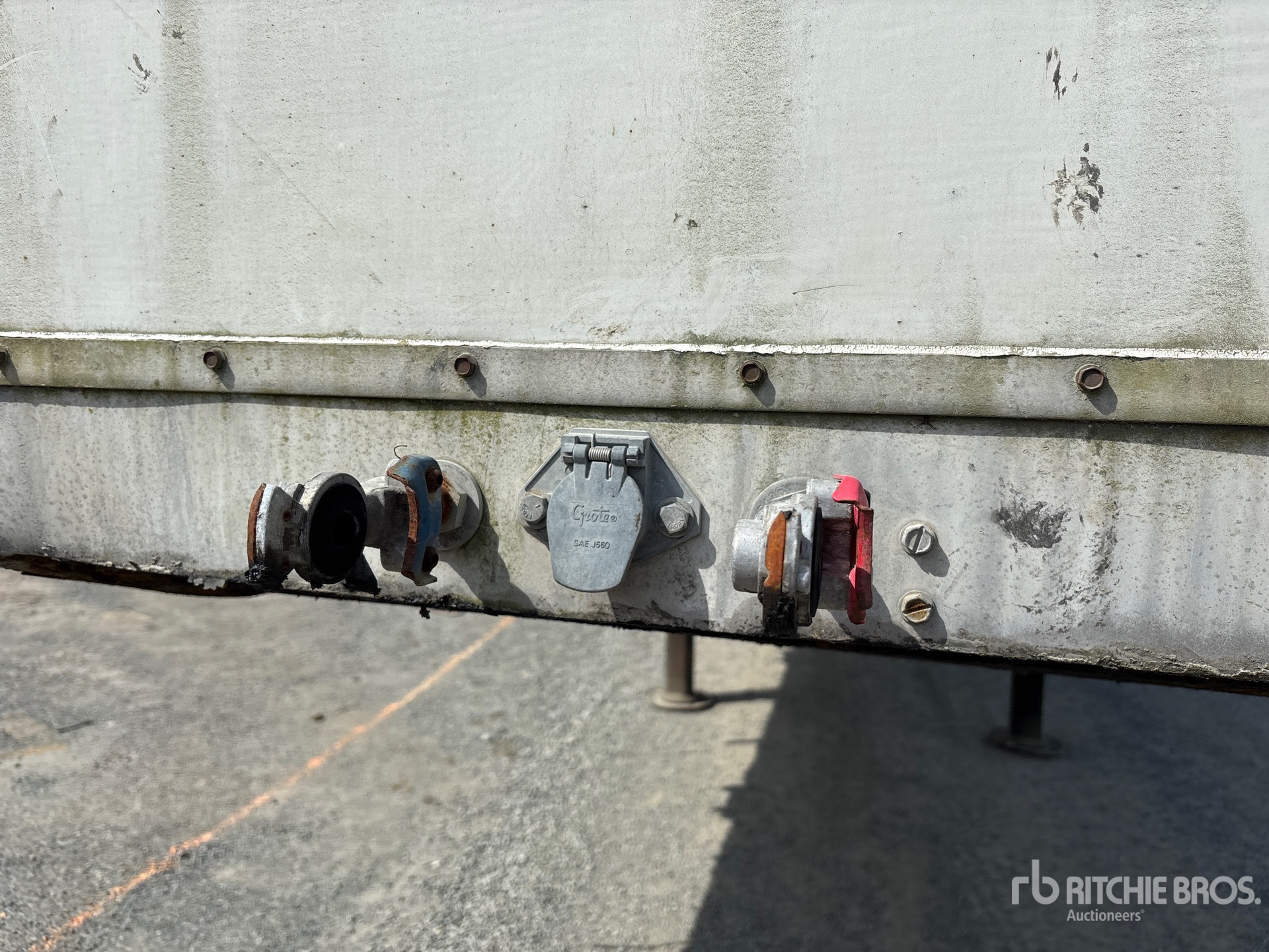 2004 Doepker 32 FT SUPER B-TRAIN LEAD