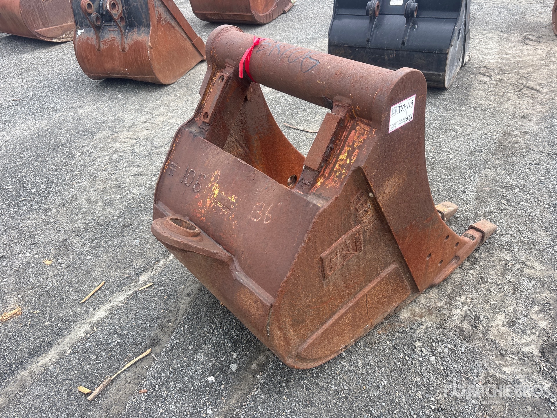 General Appearance with Picture, Right Rear Corner