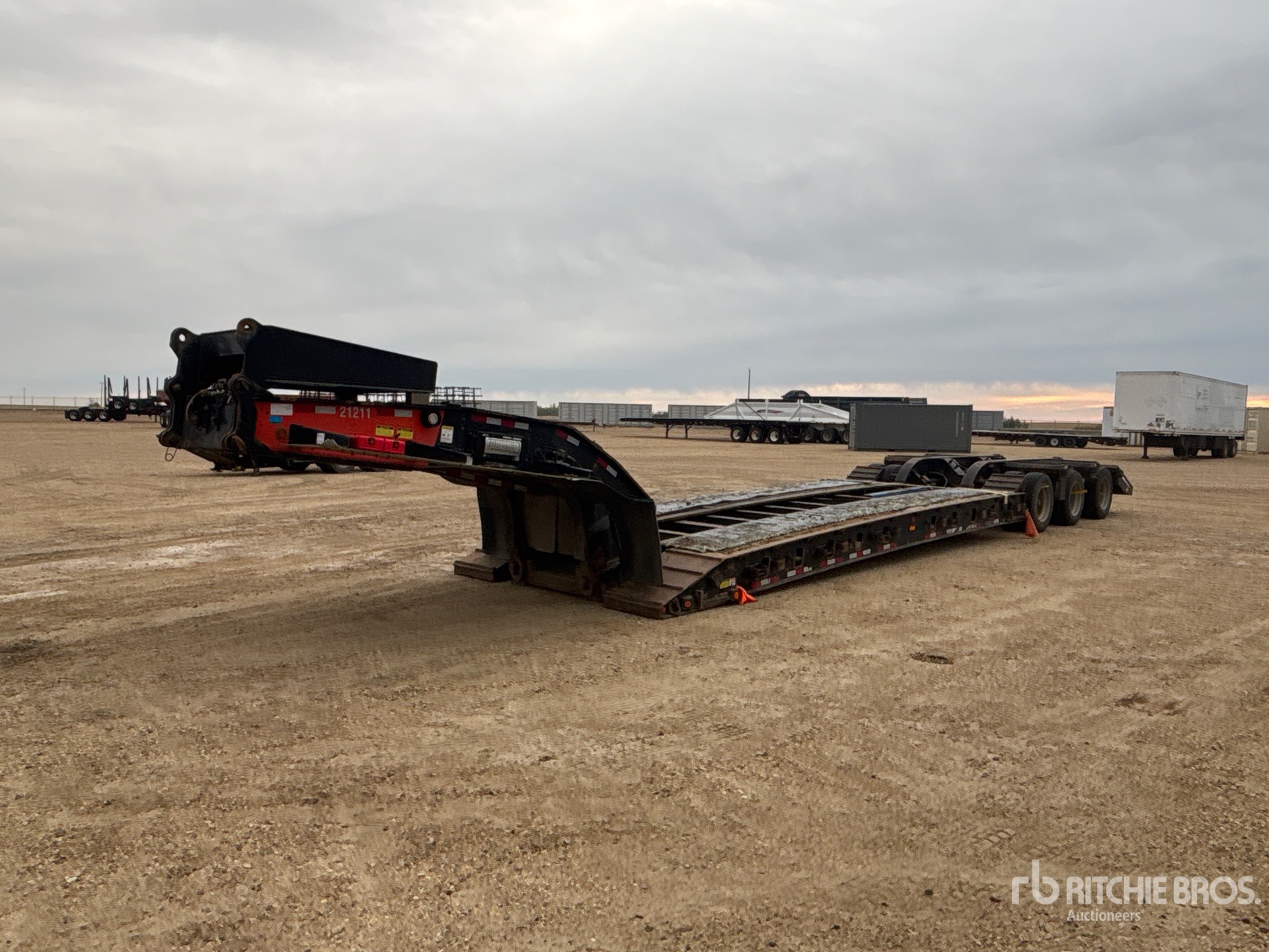 Photo of 2021 Brandt 65 ton Tri/A Removable Gooseneck