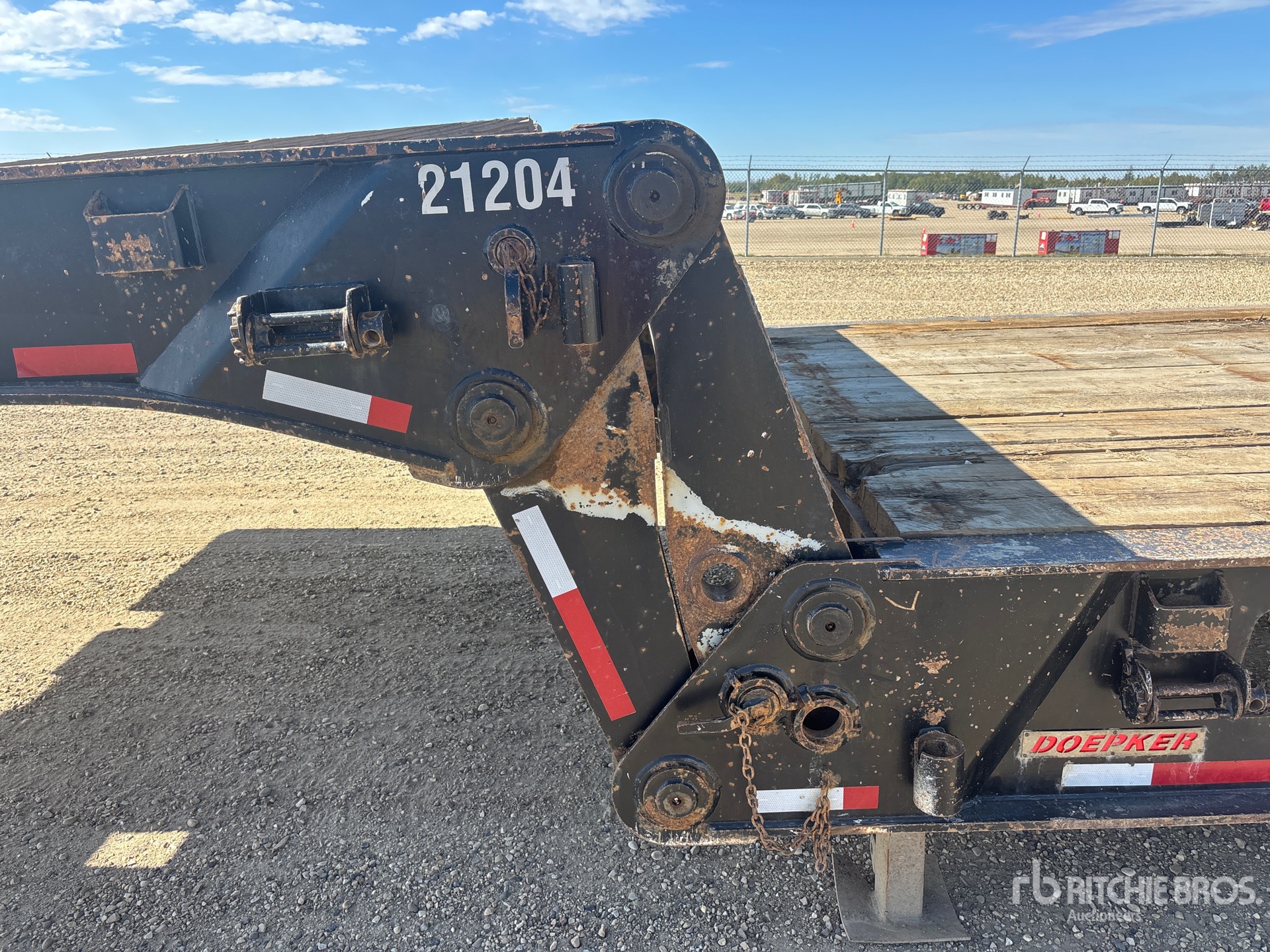 2009 Doepker 50 FT TRI/A