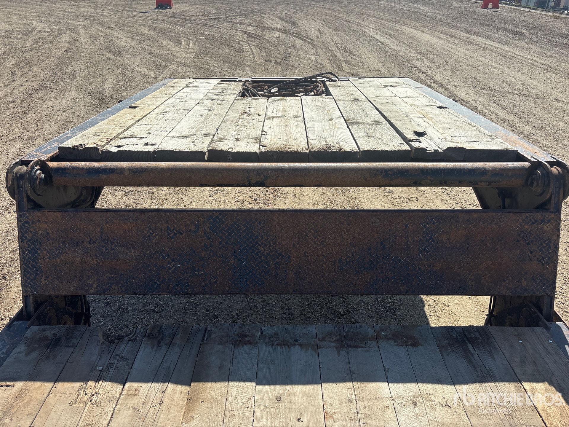 2009 Doepker 50 FT TRI/A