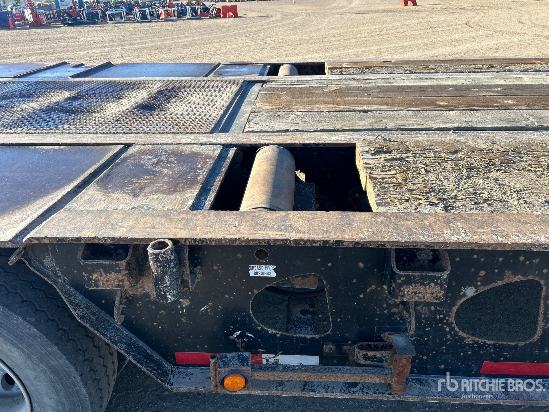 2009 Doepker 46 ft Tri/A