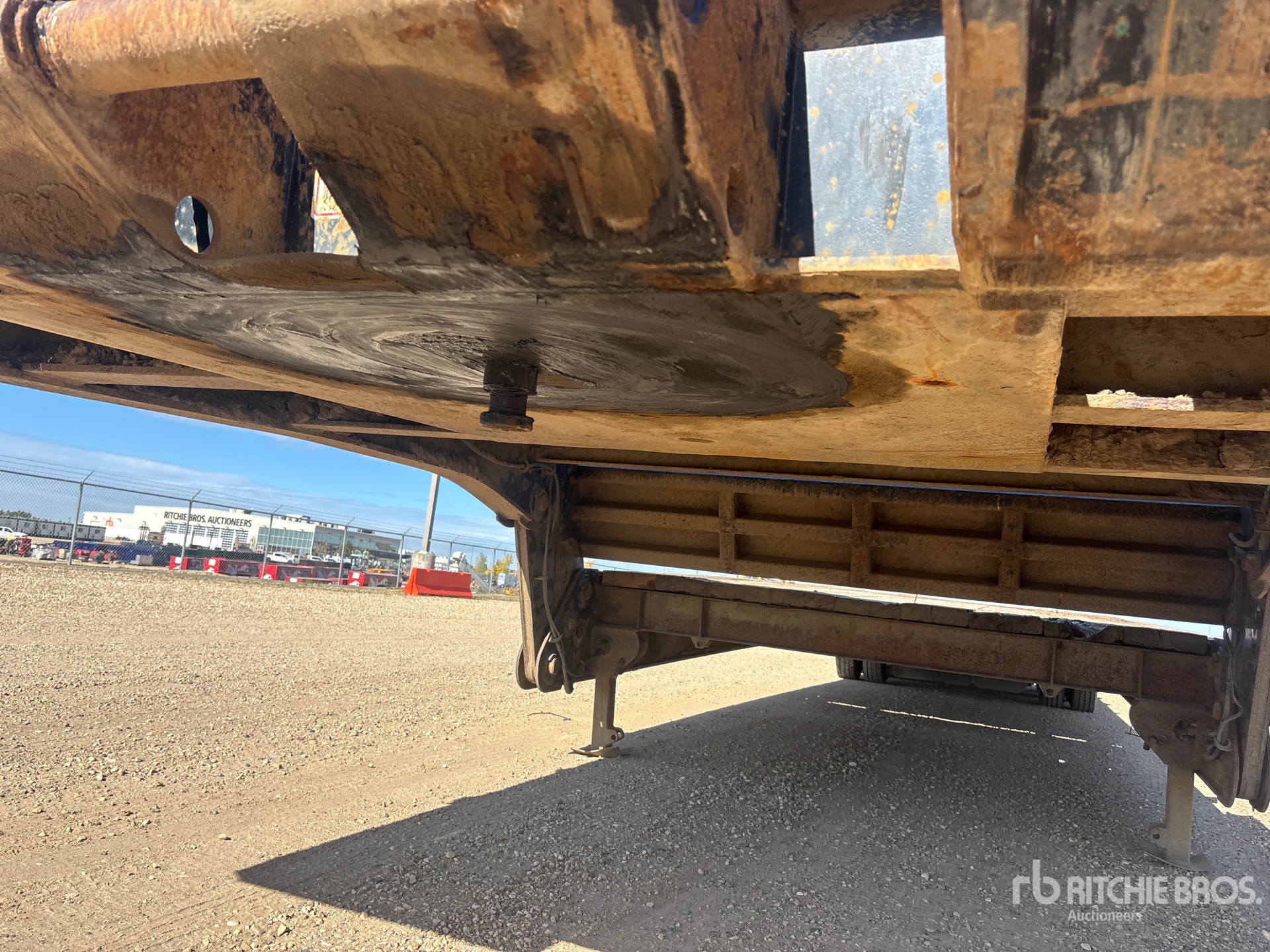2009 Doepker 50 FT TRI/A