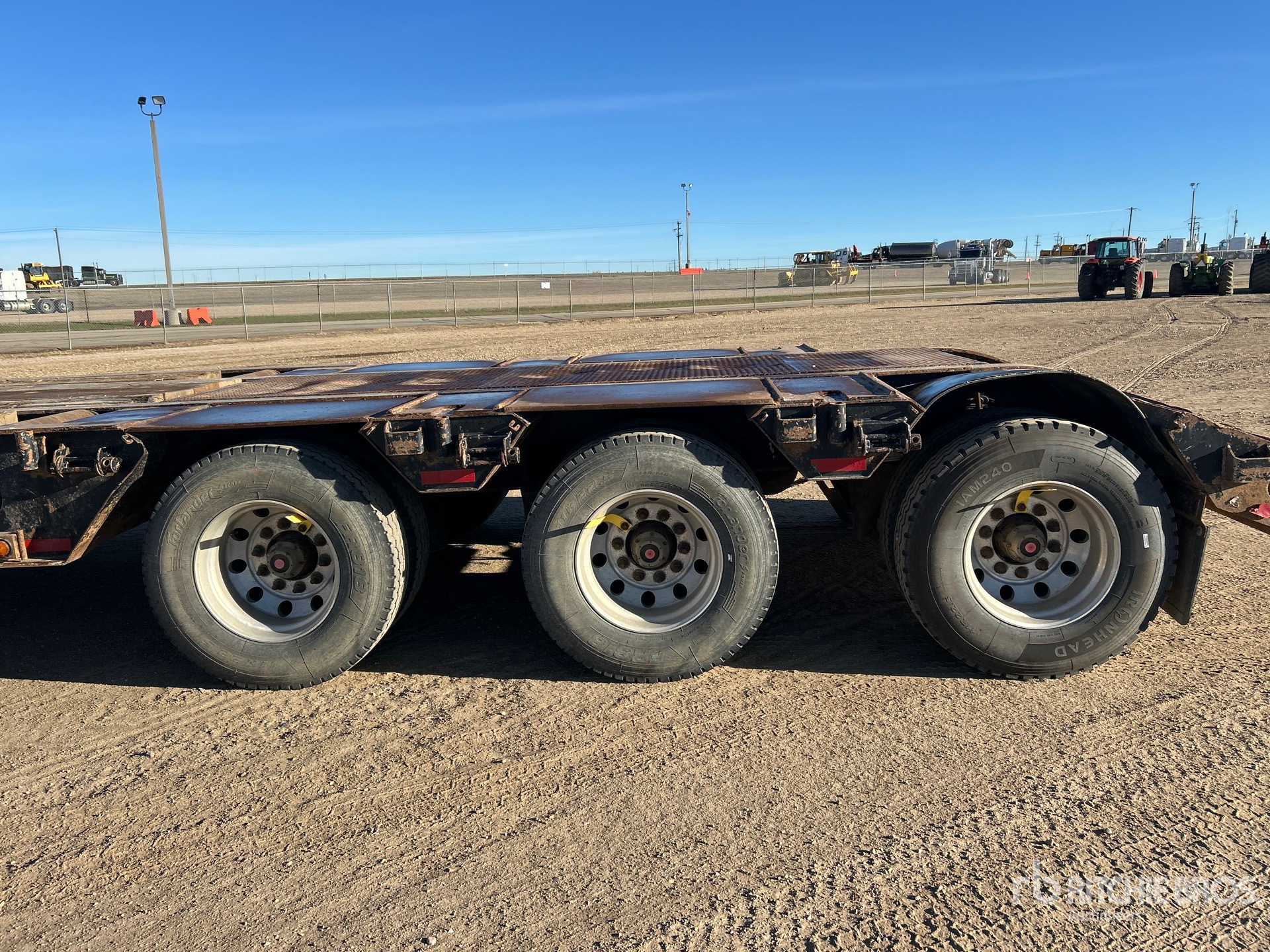 2009 Doepker 46 ft Tri/A