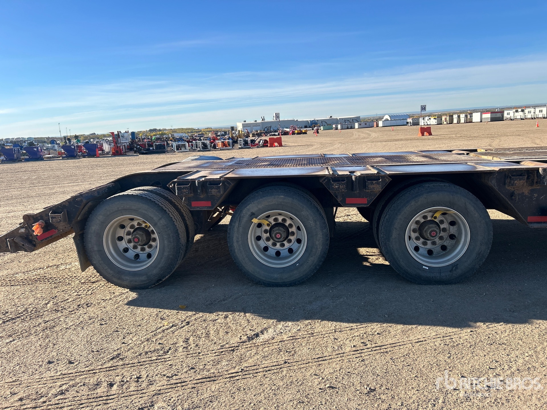 2009 Doepker 46 ft Tri/A