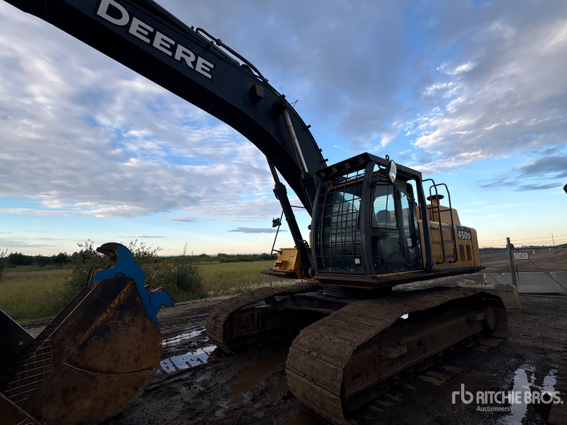 2008 John Deere 450DLC