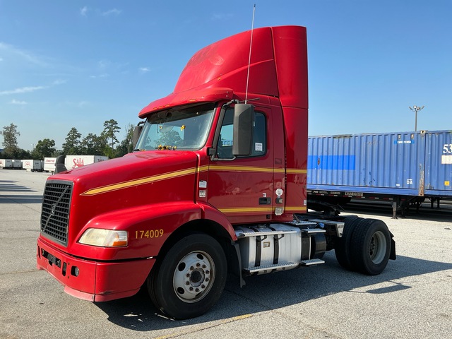 2017 Volvo VNM42T 4x2 S/A Day Cab Truck Tractor