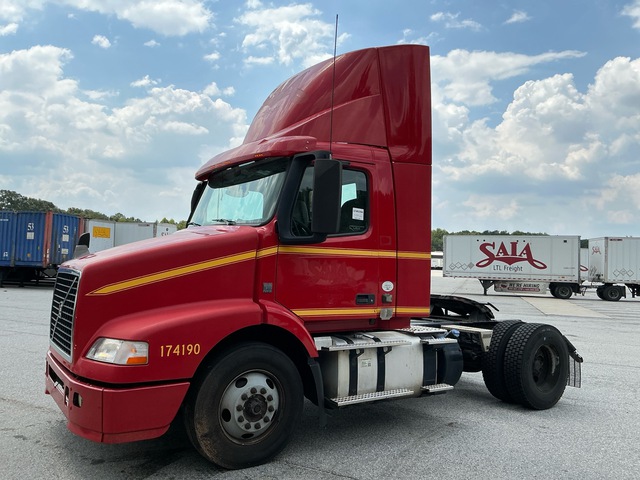2017 Volvo VNM42T 4x2 S/A Day Cab Truck Tractor