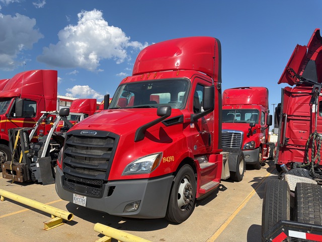 2019 Freightliner Cascadia 116 4x2 S/A Day Cab Truck Tractor