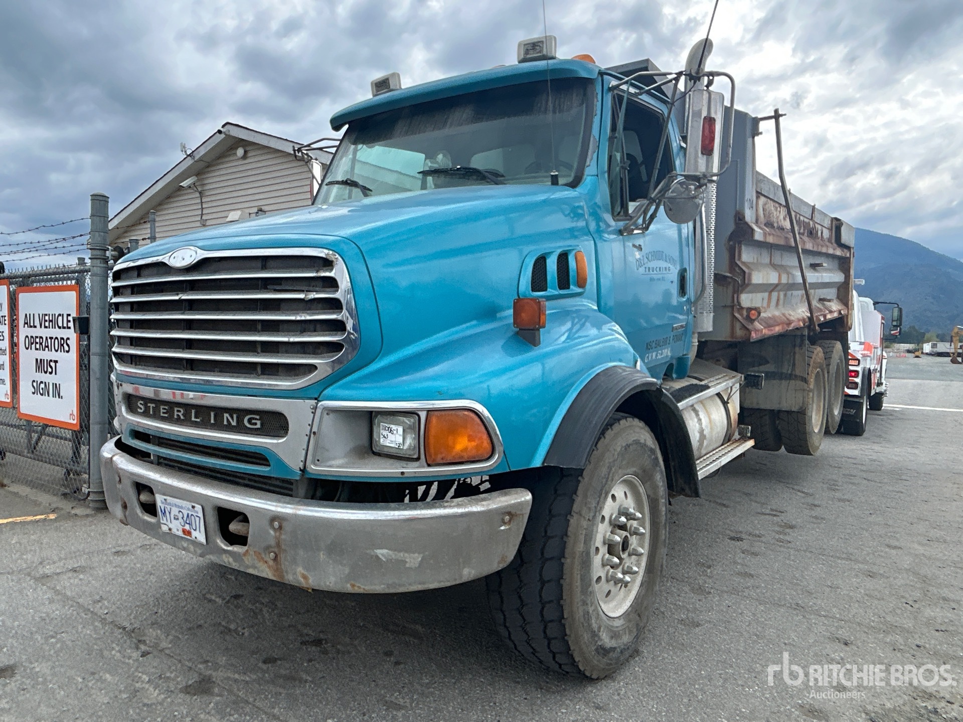 2004 Sterling LT9500