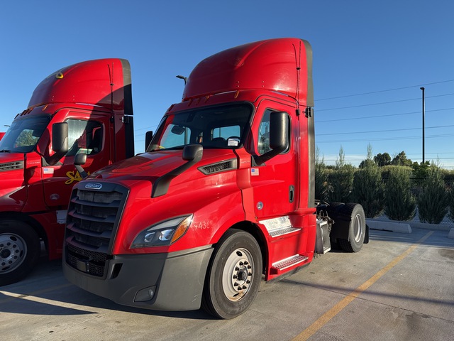 2019 Freightliner Cascadia 113 4x2 S/A Day Cab Truck Tractor