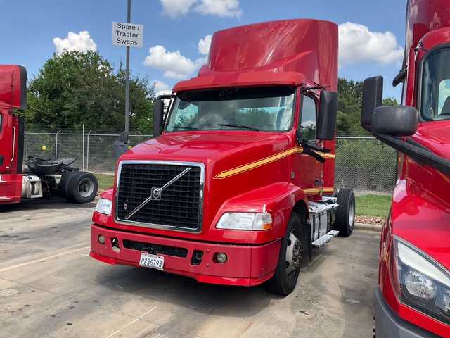2017 Volvo VNM42T 4x2 S/A Day Cab Truck Tractor