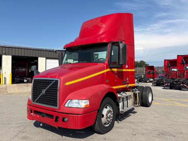 2017 Volvo VNM42T 4x2 S/A Day Cab Truck Tractor