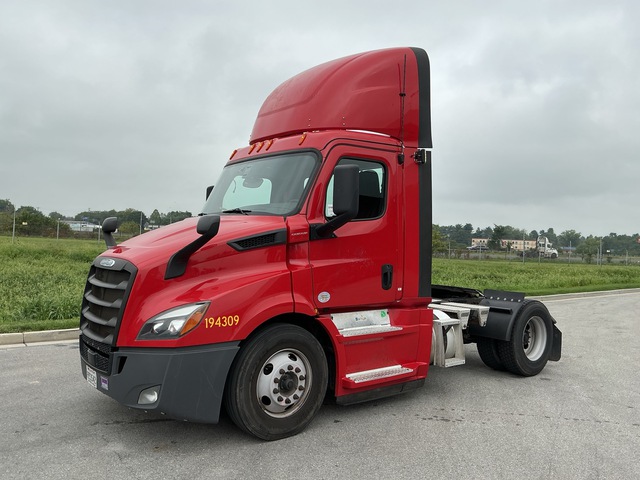 2019 Freightliner Cascadia 116 4x2 S/A Day Cab Truck Tractor 2019 Freightliner Cascadia 116 4x2 S/A Day Cab Truck Tractor
